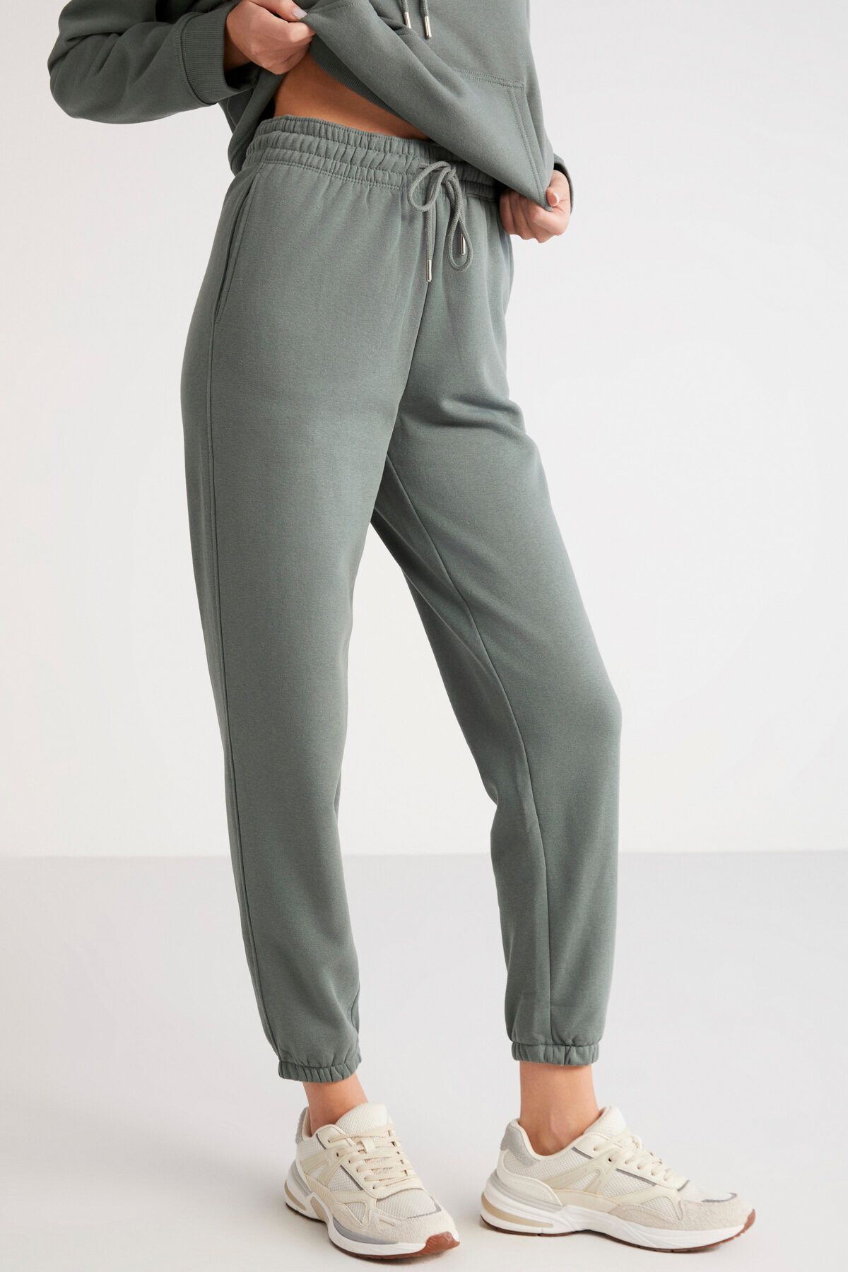 GRIMELANGE-MIRAI Weiche grüne Damen-Jogginghose mit Fleece-Innenseite 6
