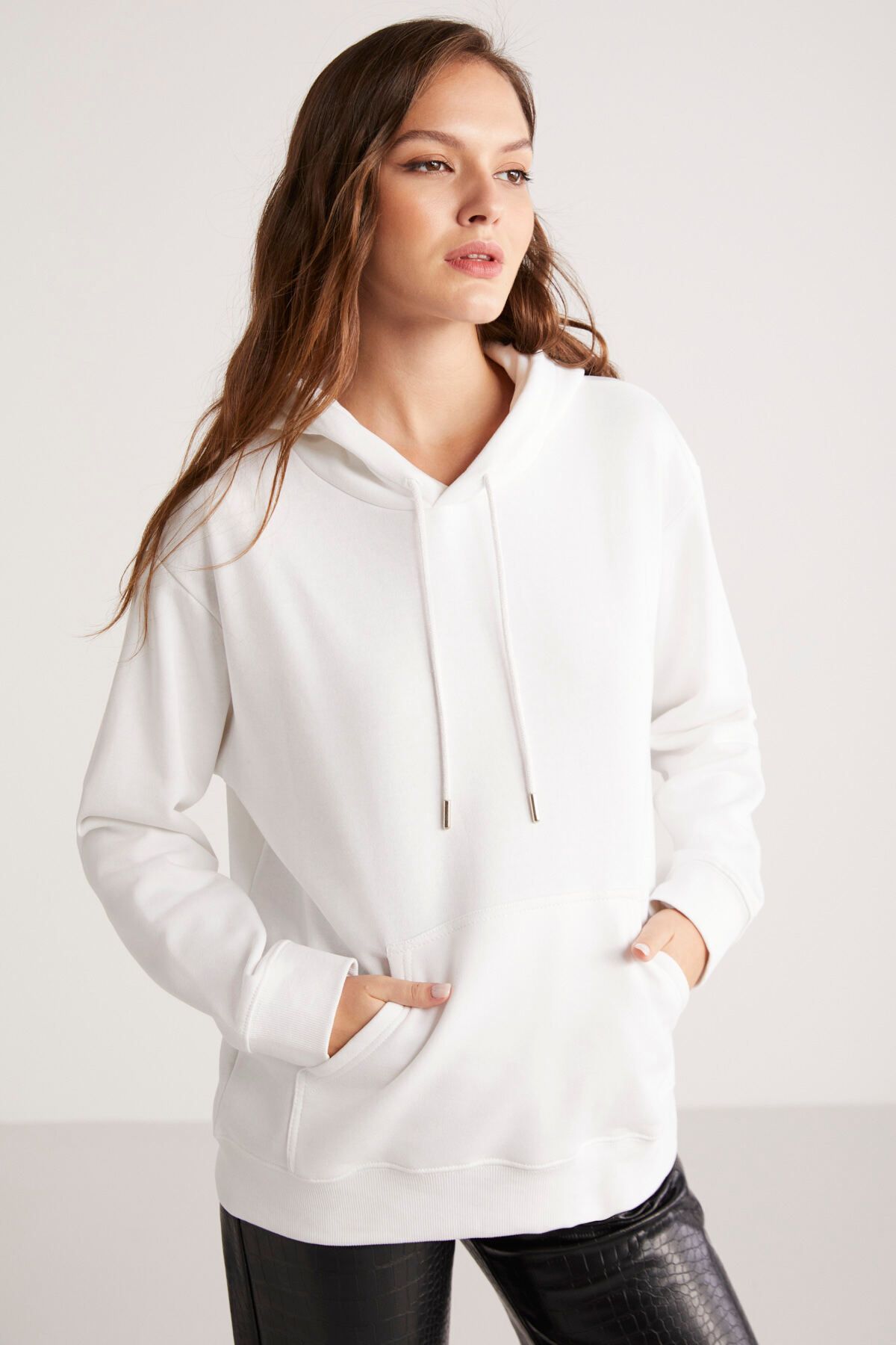 GRIMELANGE-Ritika Women's Fleece Inside Soft White Sweatshirt 2