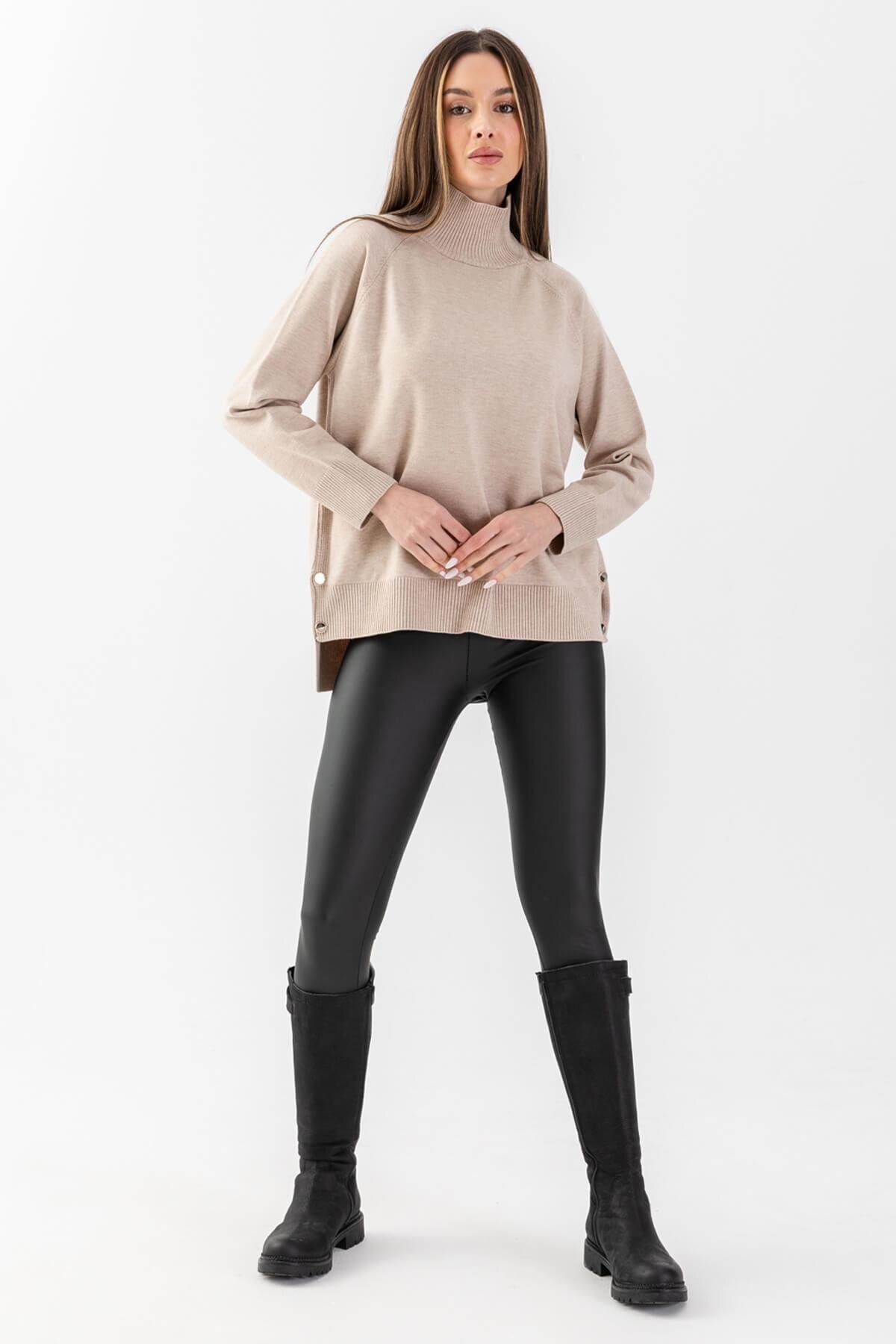 Irmak Kerekli  Kadın Bej Selanık Yırtmaçlı Old Money Triko Bluz 171014 - Görsel 6