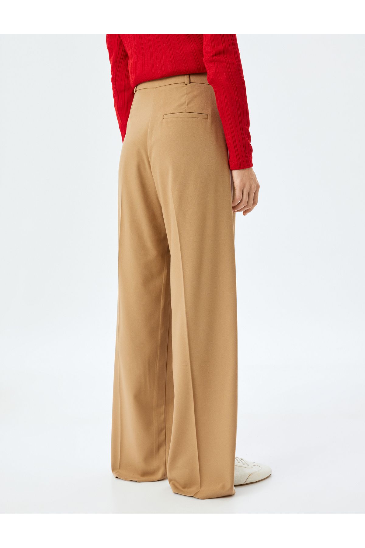 Koton-Straight Wide Leg Fabric Trousers with Stripe Detail on the Sides and Pleat Detail Pockets 4