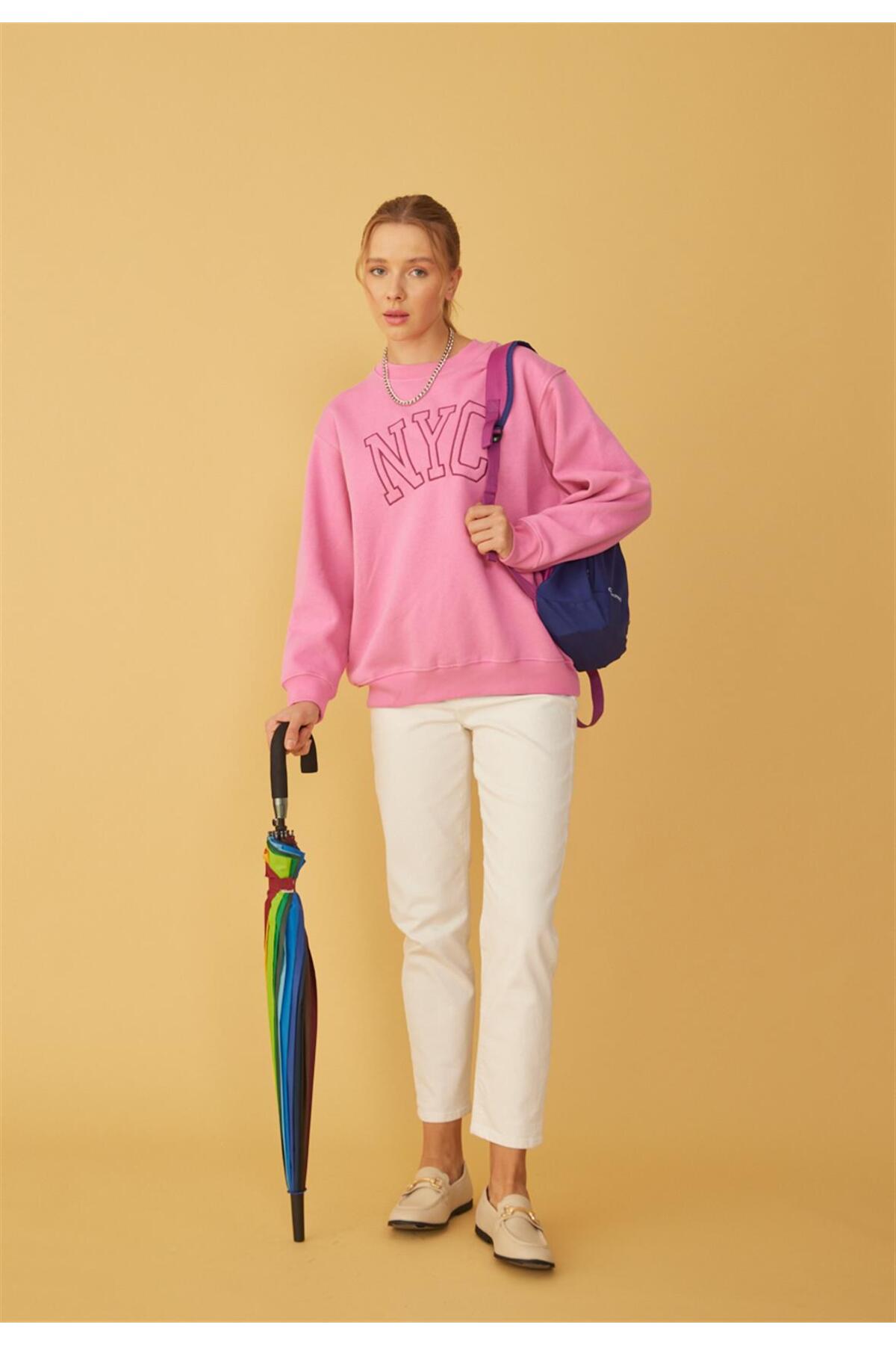 TUBİA  Kadın Pembe Renk Nyc Baskılı Oversize Sweatshirt - Görsel 5