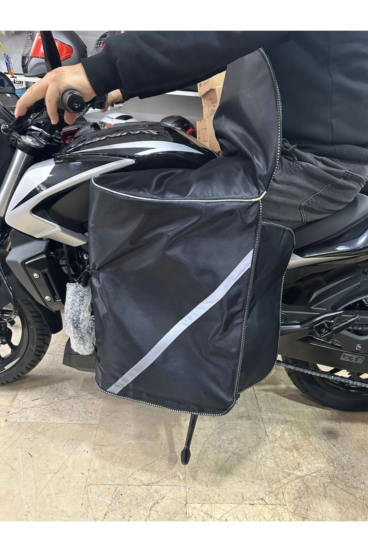 motosay Bajaj Pulsar NS125 / NS150 / NS200 Özel Üretim 4 Katlı Kaliteli Diz Örtüsü