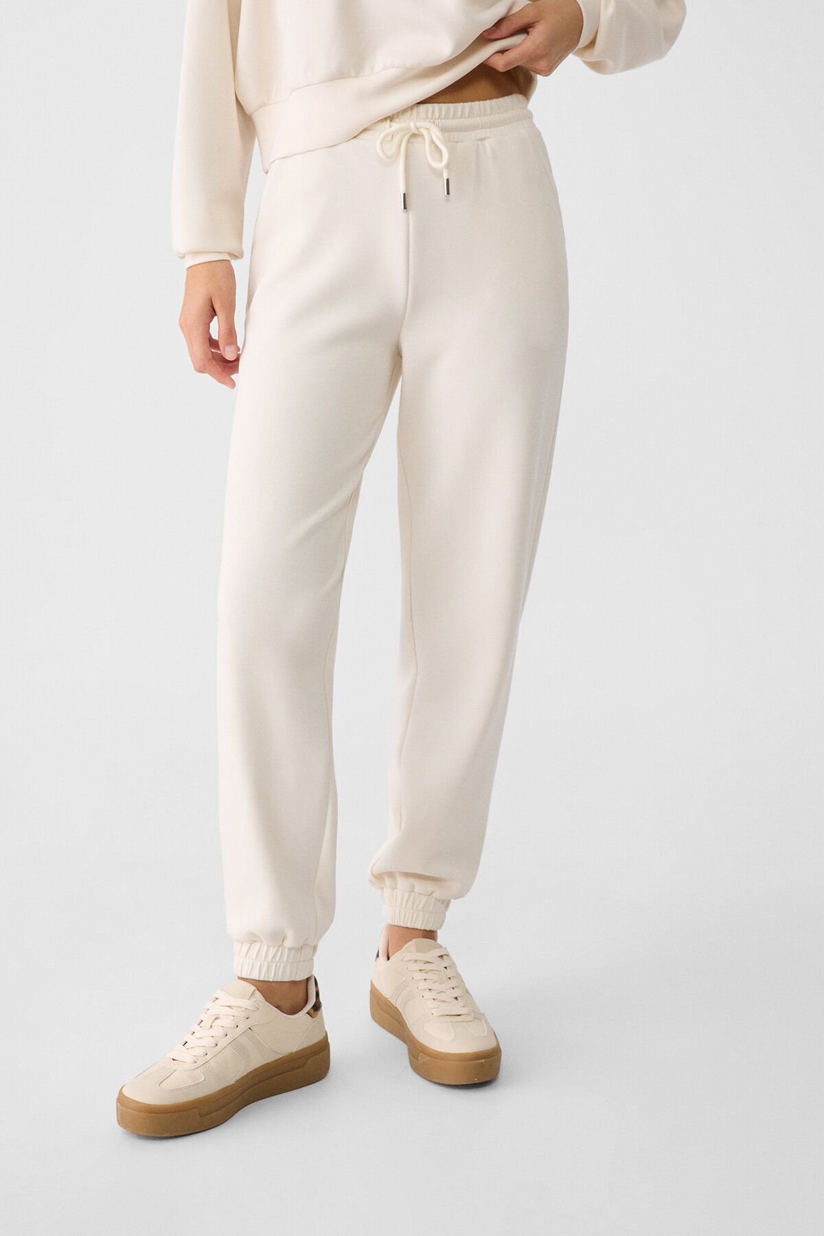 Stradivarius-Soft Texture Jogger Pants 2