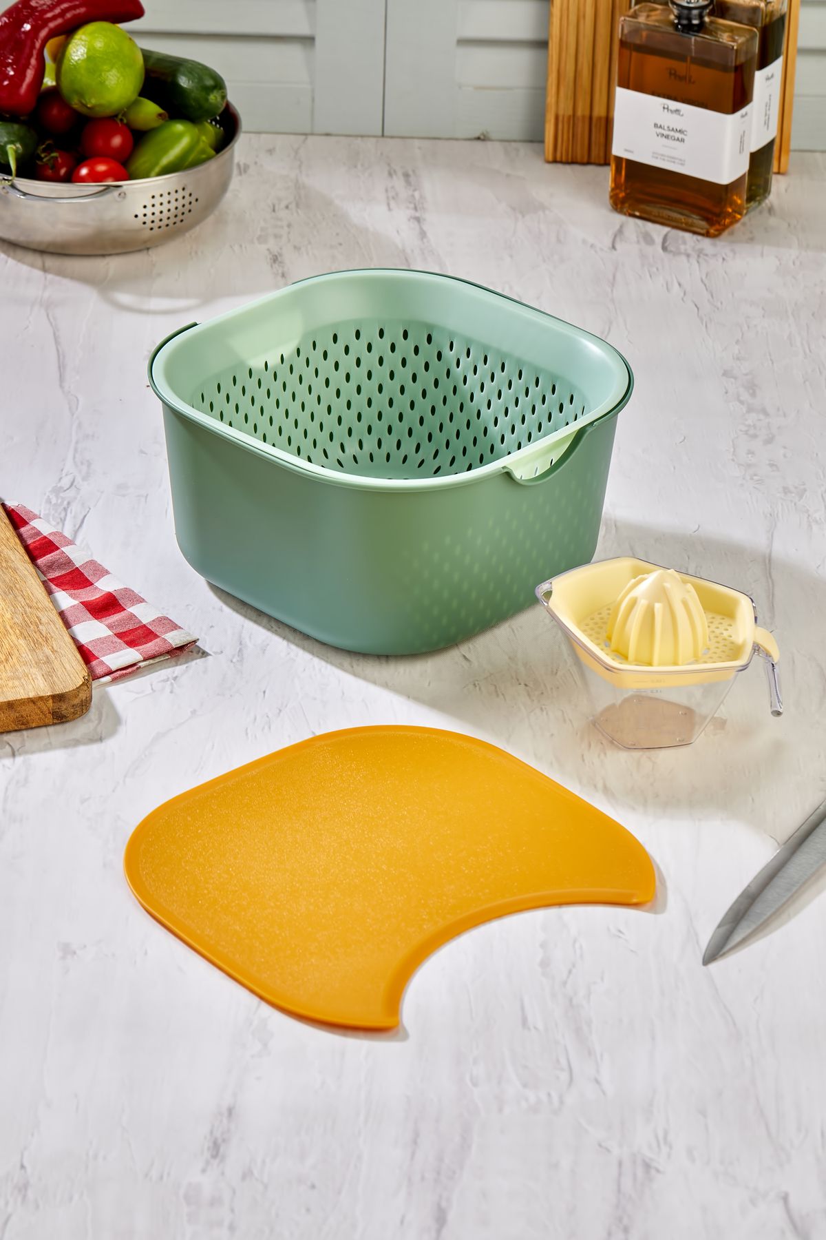 EMBazaar-Master 5 Piece Preparation Set - Multi-Purpose Mixing Bowl, Strainer and Cutting Board 2
