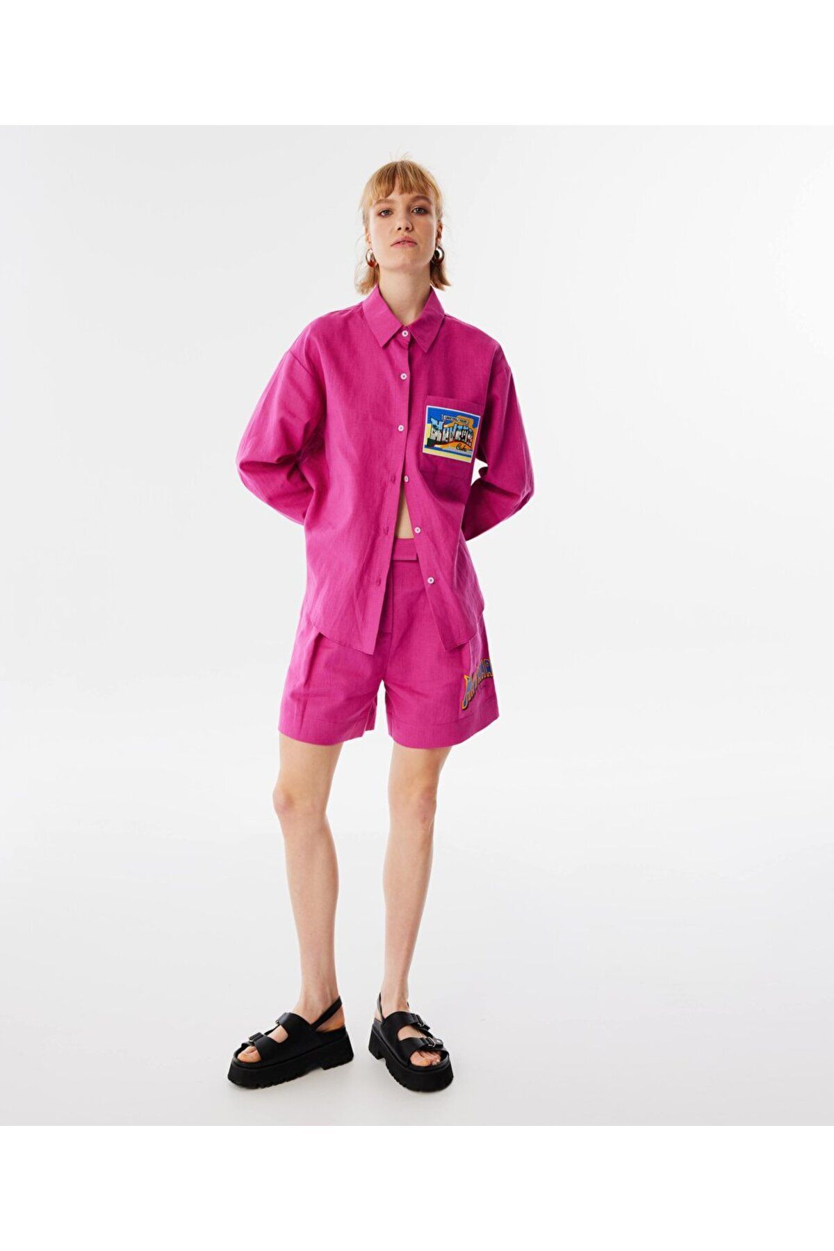 Twist-Slogan Shorts 5