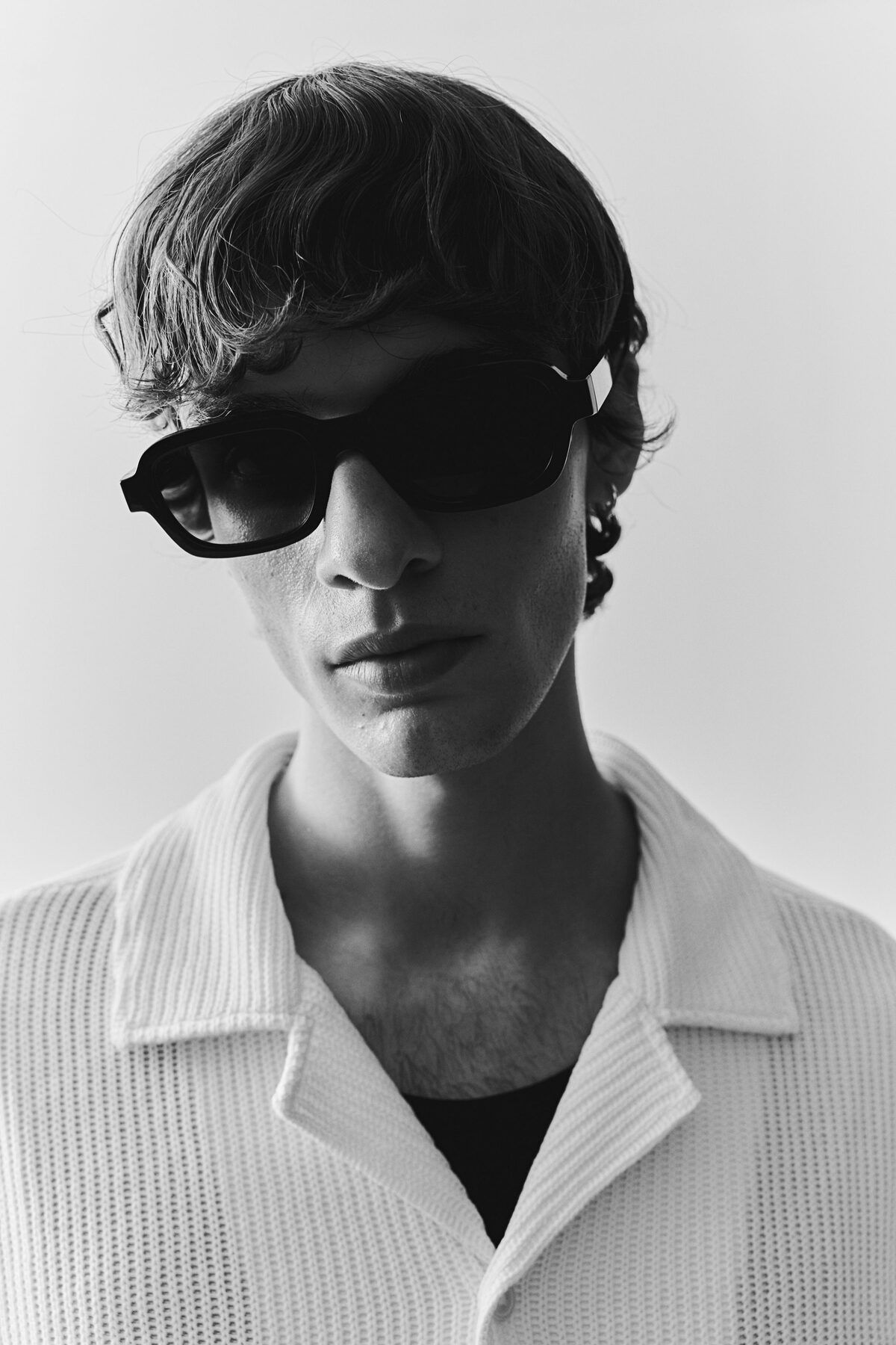 پیراهن / بلوز دکمه دار سفید مردانه یقه ریبانالی متناسب H M H&M