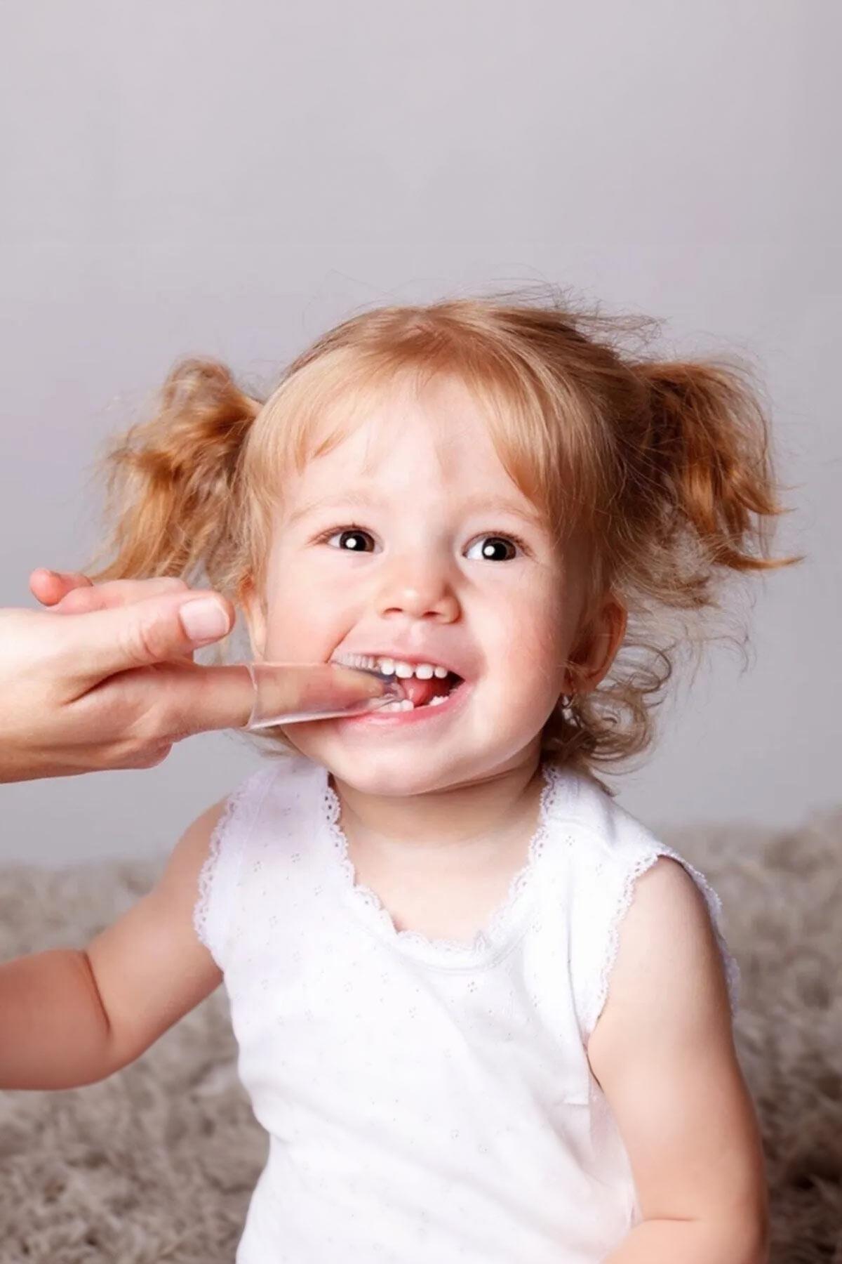 Genel Markalar Silikon Bebek Parmak Diş Fırçası - Finger Brush 0-3 Yaş, Silikon Parmak Fırça fotoğrafı 2 (önizleme)