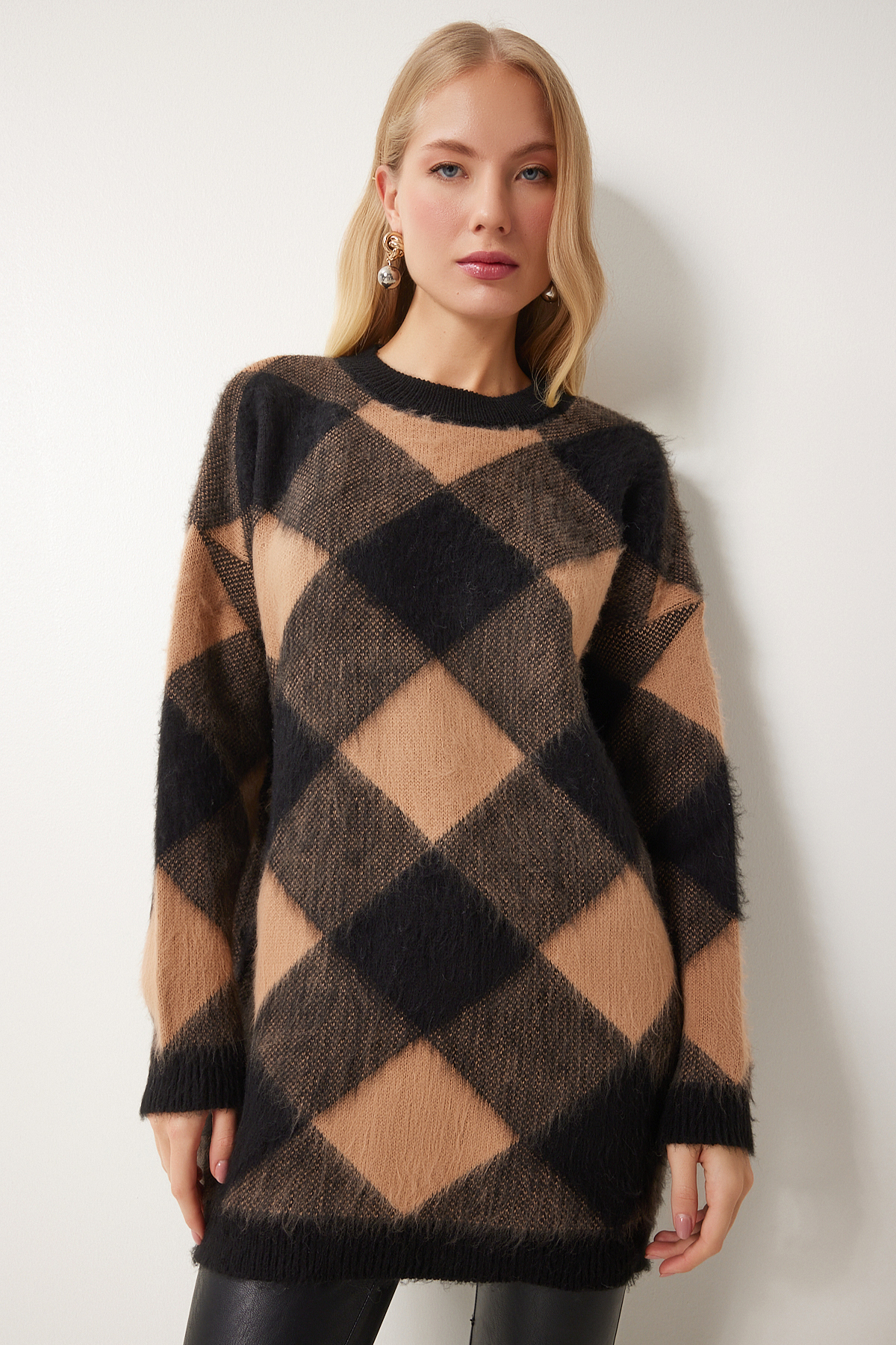 Happiness İstanbul Жіночий довгий светр-пуловер з текстурованою фактурою з бісквітним малюнком AN00215