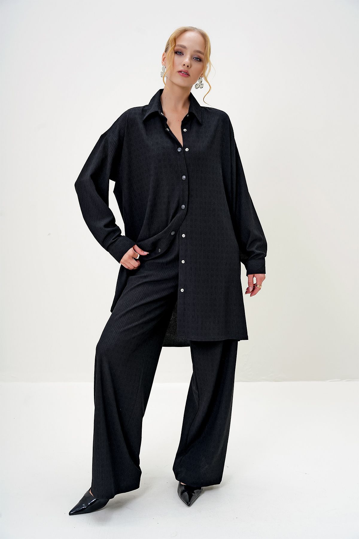 Trend Alaçatı Stili-Damen-Set mit schwarzem Hemd, Kragen, Knopfleiste vorne, Hemd und Hose ALC-X13122 4
