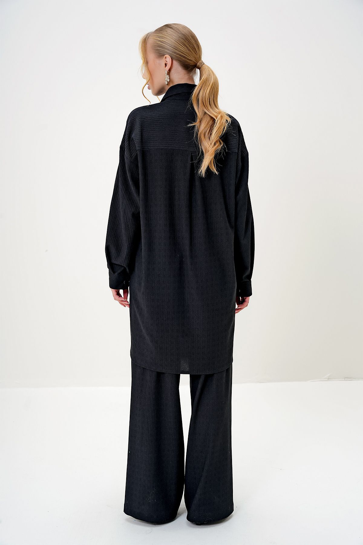 Trend Alaçatı Stili-Damen-Set mit schwarzem Hemd, Kragen, Knopfleiste vorne, Hemd und Hose ALC-X13122 5