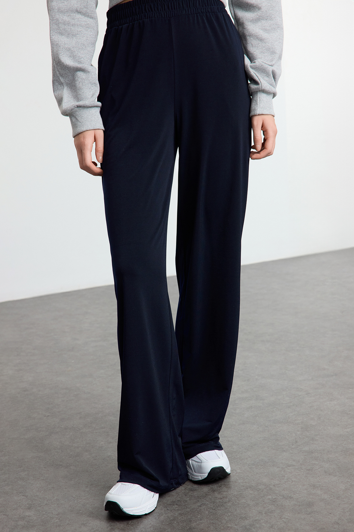 Trendyolmilla  Lacivert Wide Leg/Rahat Kesim Yüksek Bel Esnek Pantolon TWOSS23PL00129 - Görsel 4