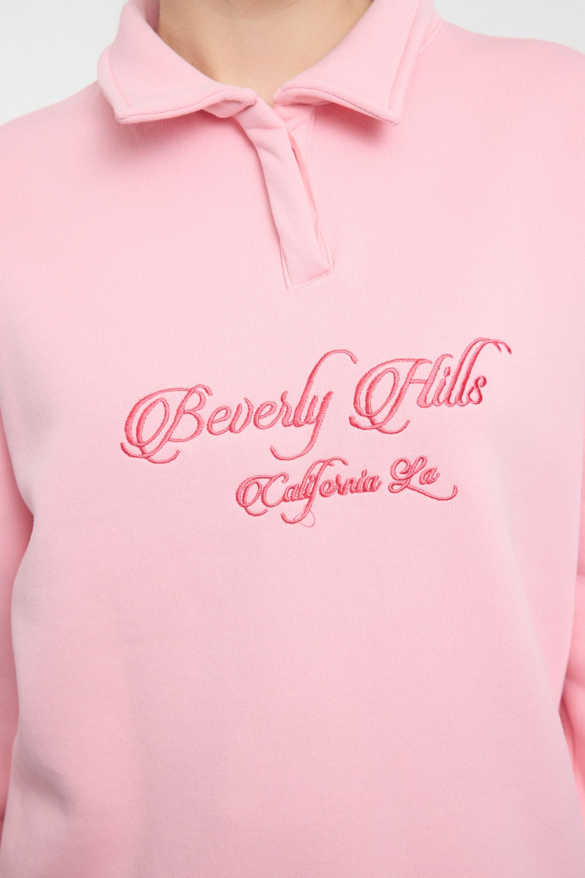 Trendyol Collection-Light Pink Embroidered Shirt Collar Sweatshirt - Regular Fit, Thick Inside, Fleece Twoaw24Sw00182 4