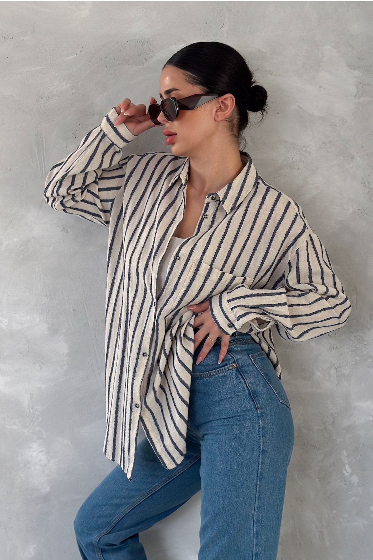 FEMELLE-Women's Striped Single Pocket Loose 25% Linen 75% Cotton Oversize Shirt (Buy 1 Size Small) 7