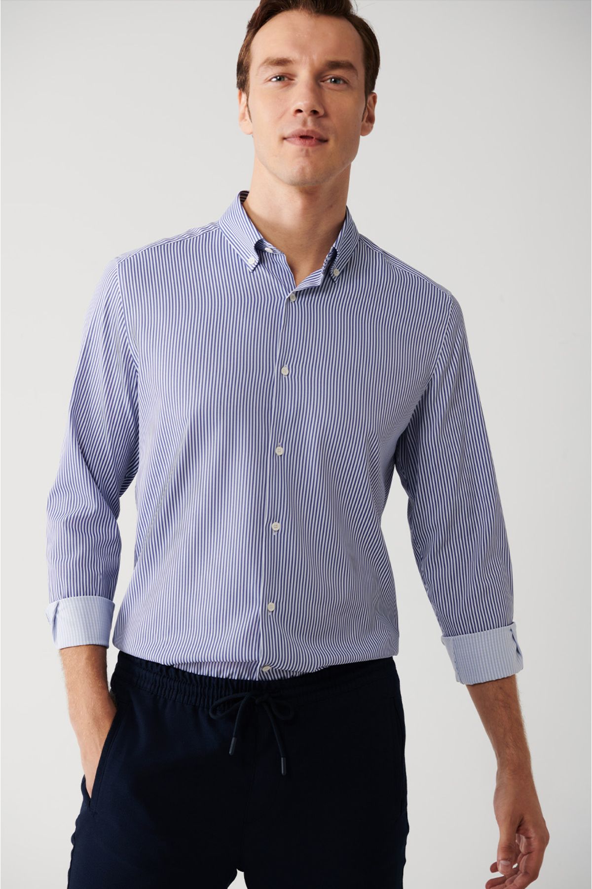 Avva-Men's Navy Blue Striped Non-Wrinkle Travel Shirt A32Y2095 2