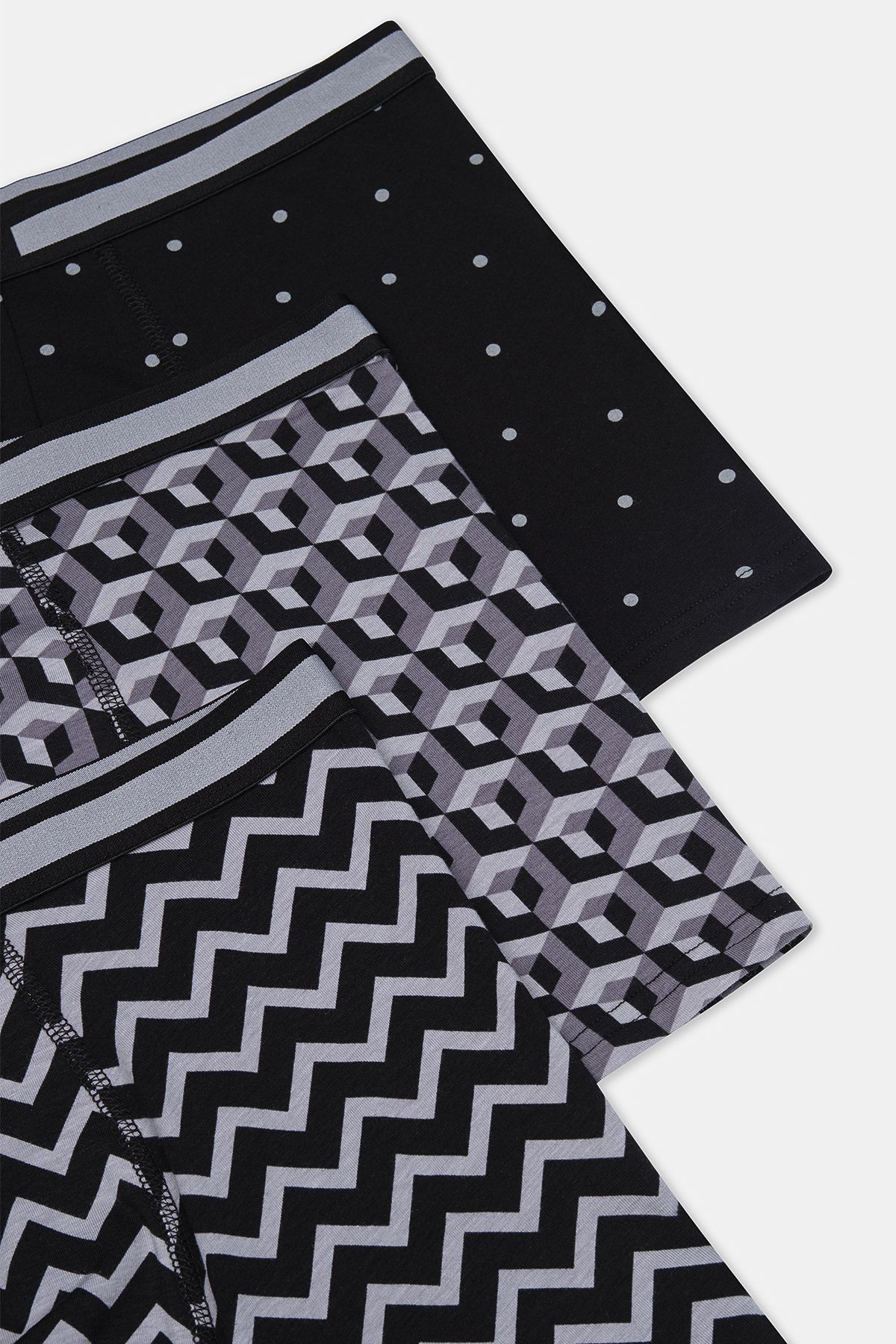 Penti-Dots Patterned Multi-Colored Triple Boxer 5