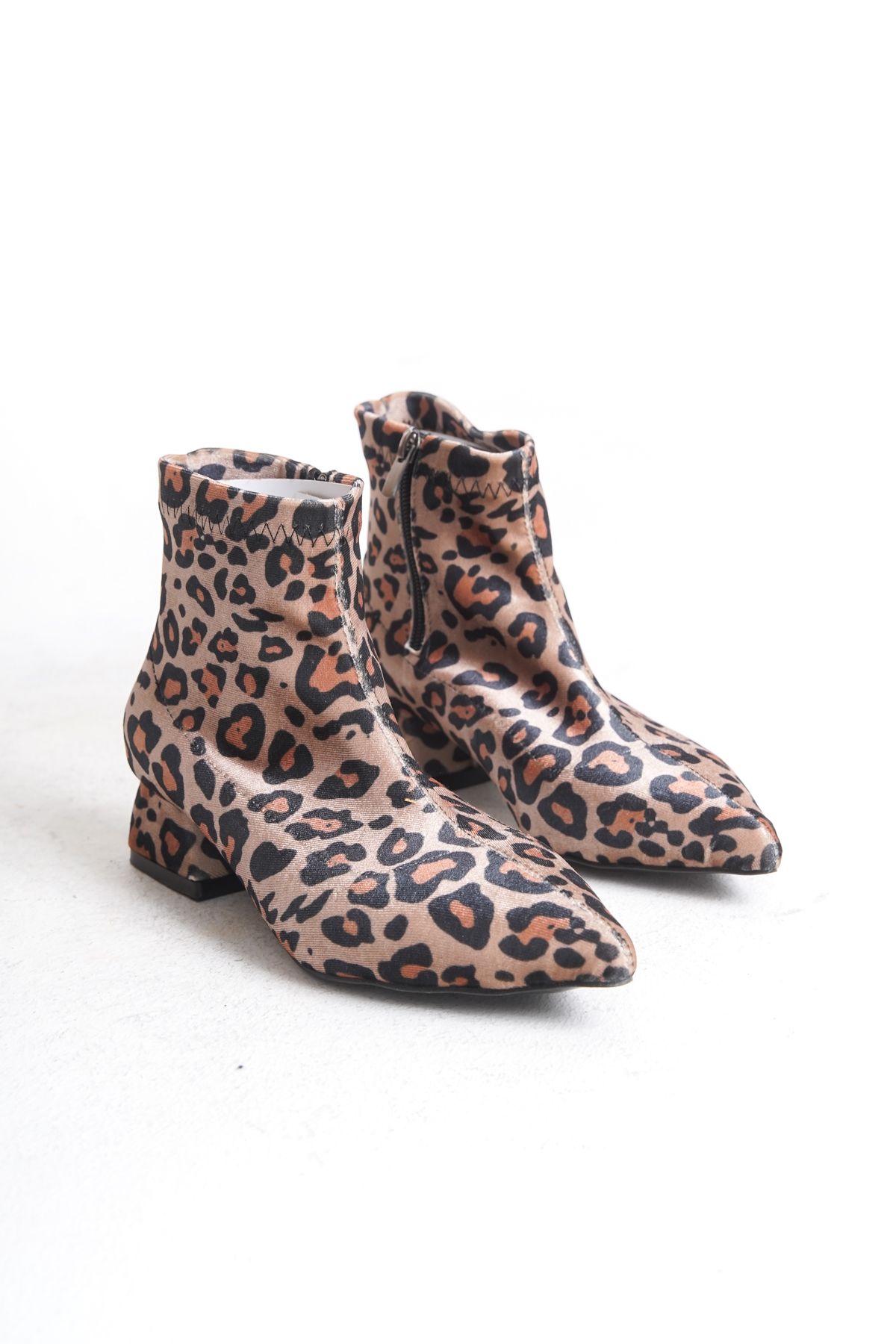 SEEM & BE-Amelia Pointed Toe Block Heeled Women's Ankle Short Leopard Print Boots 4