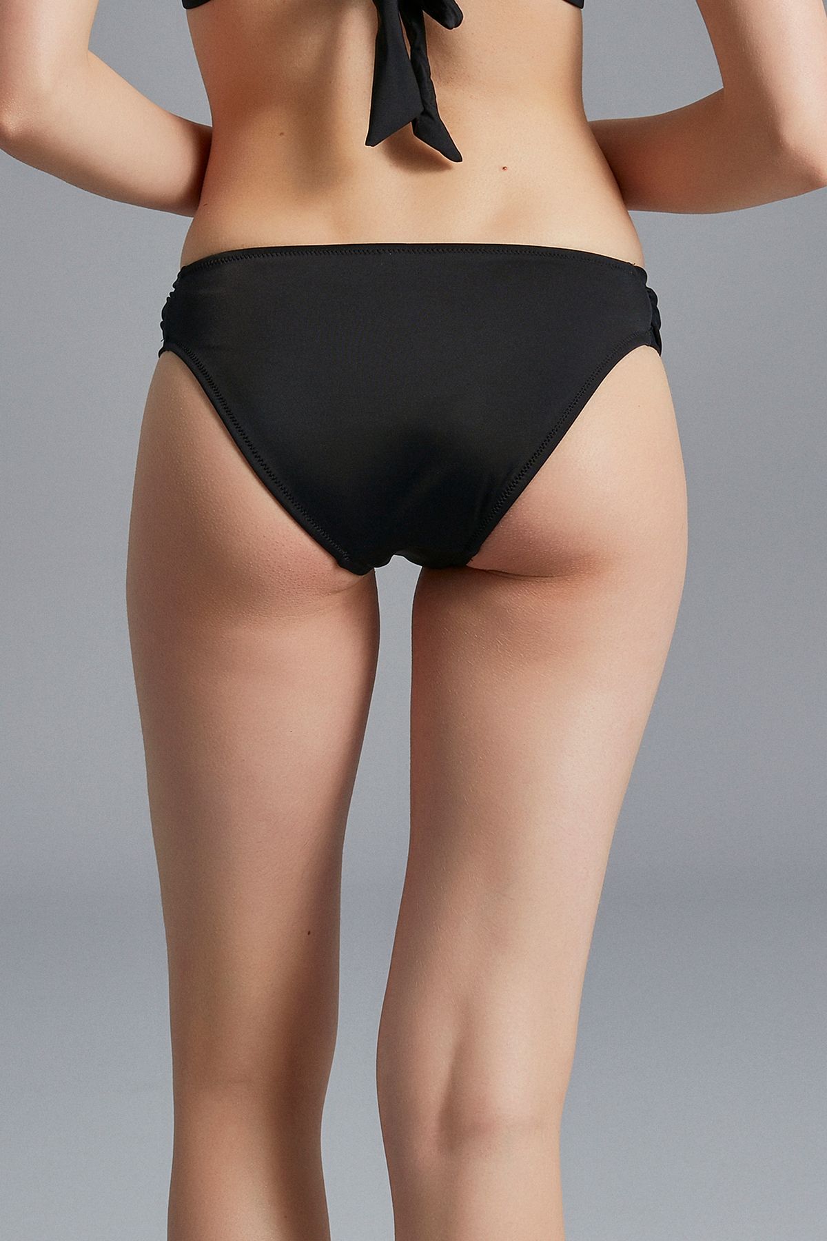 Penti-Helen Hipkinis Bikini Bottom 3