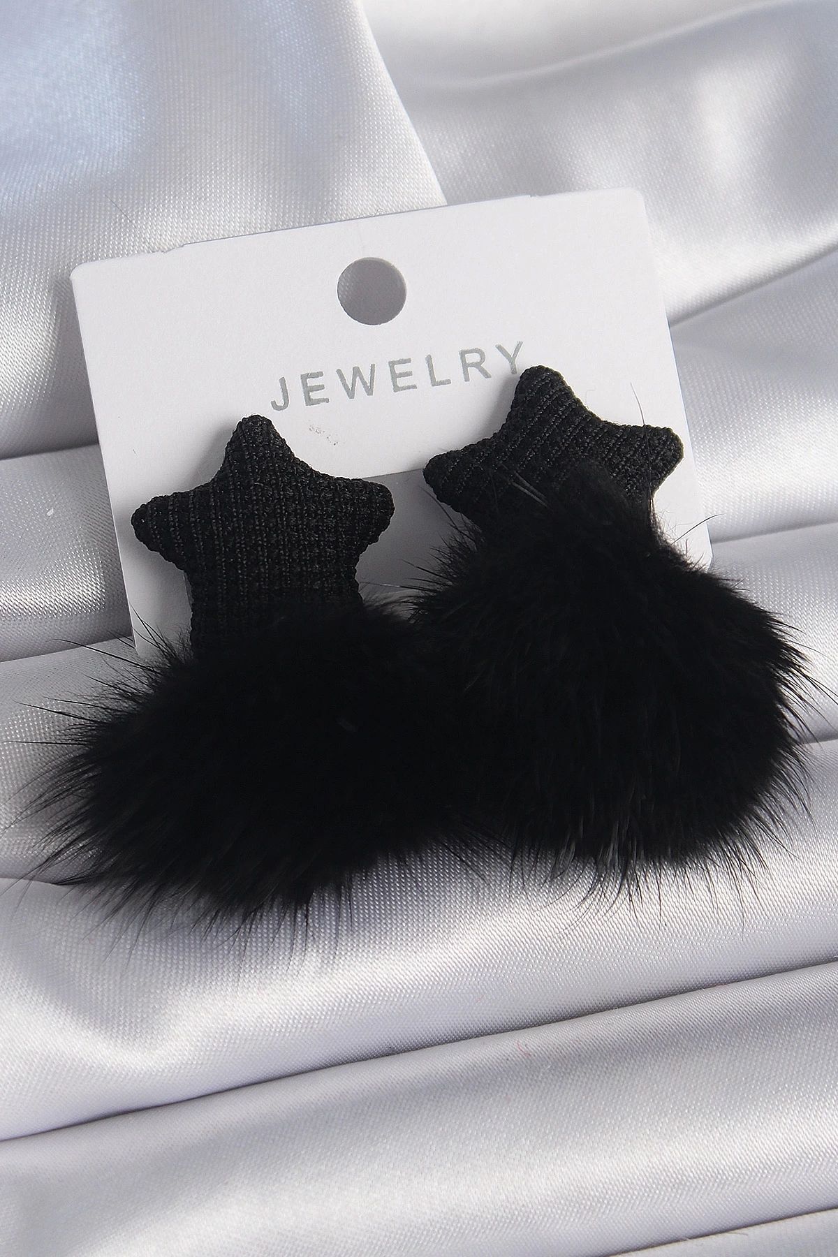 Skygo-Black Color Feathered Star Pompom Model Women's Earrings - Tj-Bkp9555 1