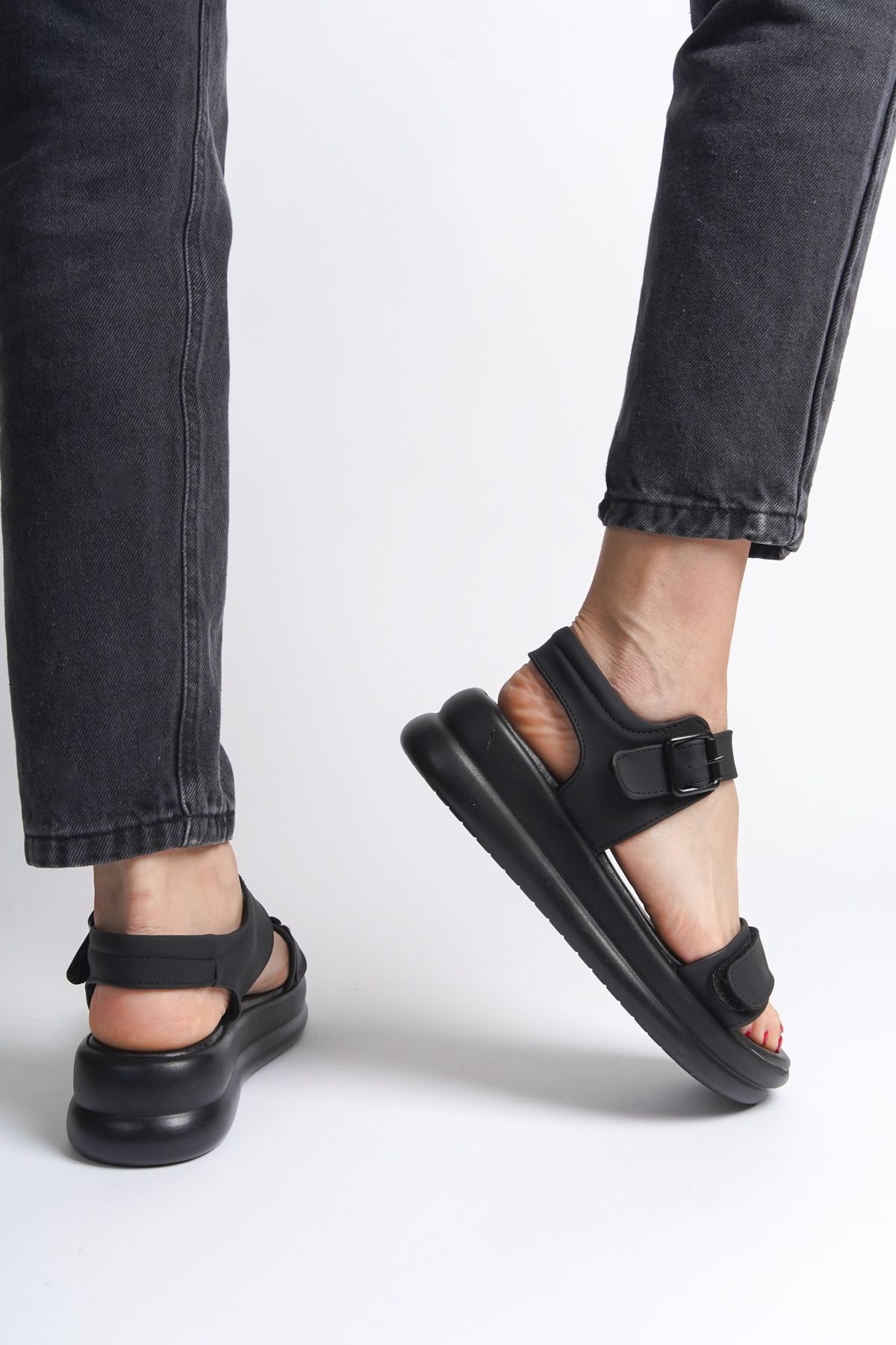 صندل مشکی زنانه های مبتنی بر راحتی Capone Outfitters