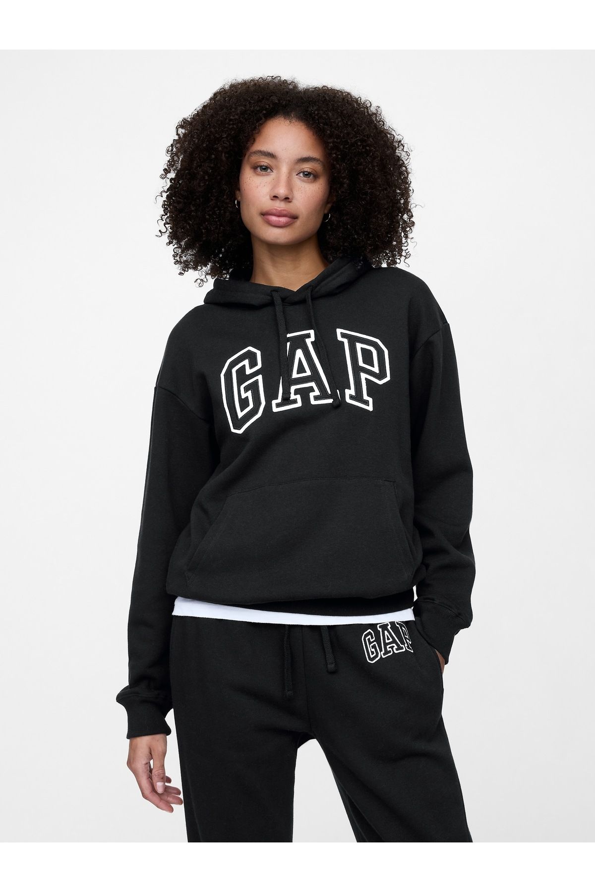 GAP Kadın Siyah Logo Fleece Sweatshirt