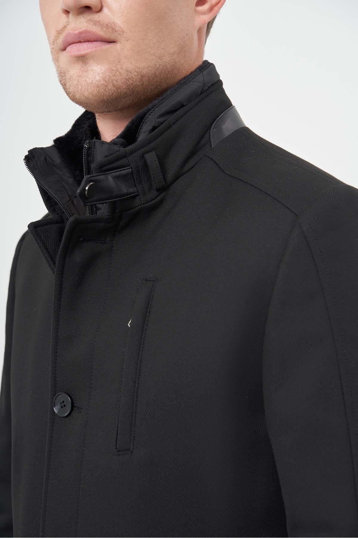 İmza  Siyah Kaşe Kürklü Yaka Düz Tek Yırtmaç Tam Kapitone Astar Slim Fit Classic Palto 1005245102 - Görsel 4