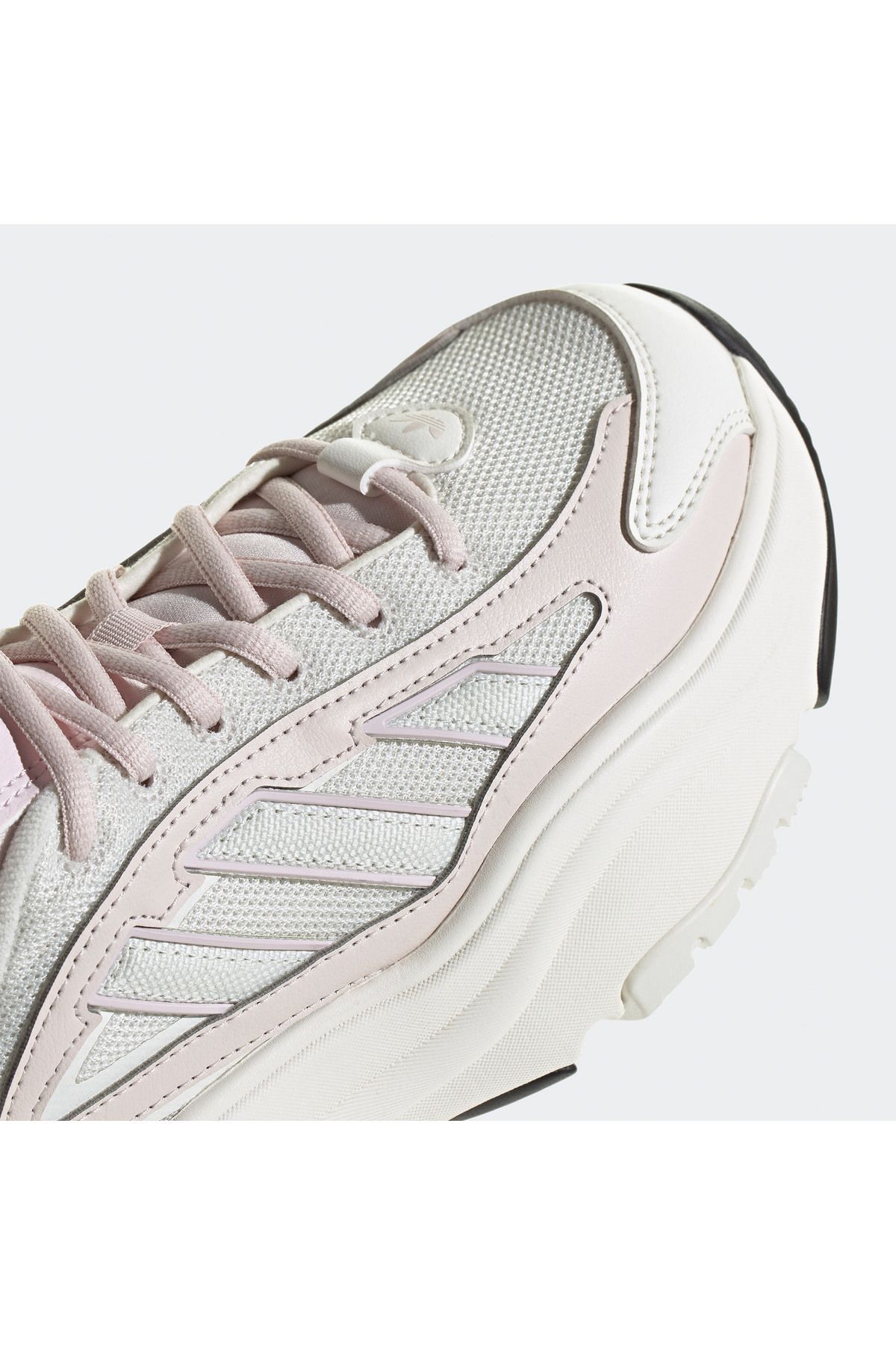 اسنیکر سفید زنانه Originals کفش ورزشی Ozgaia adidas