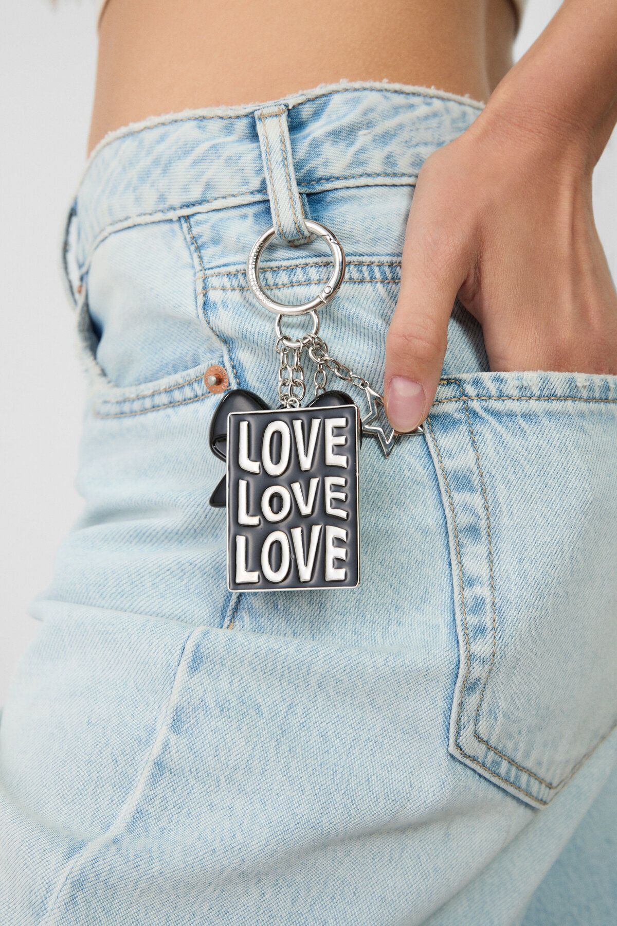 Stradivarius-Bow and charm key ring 3