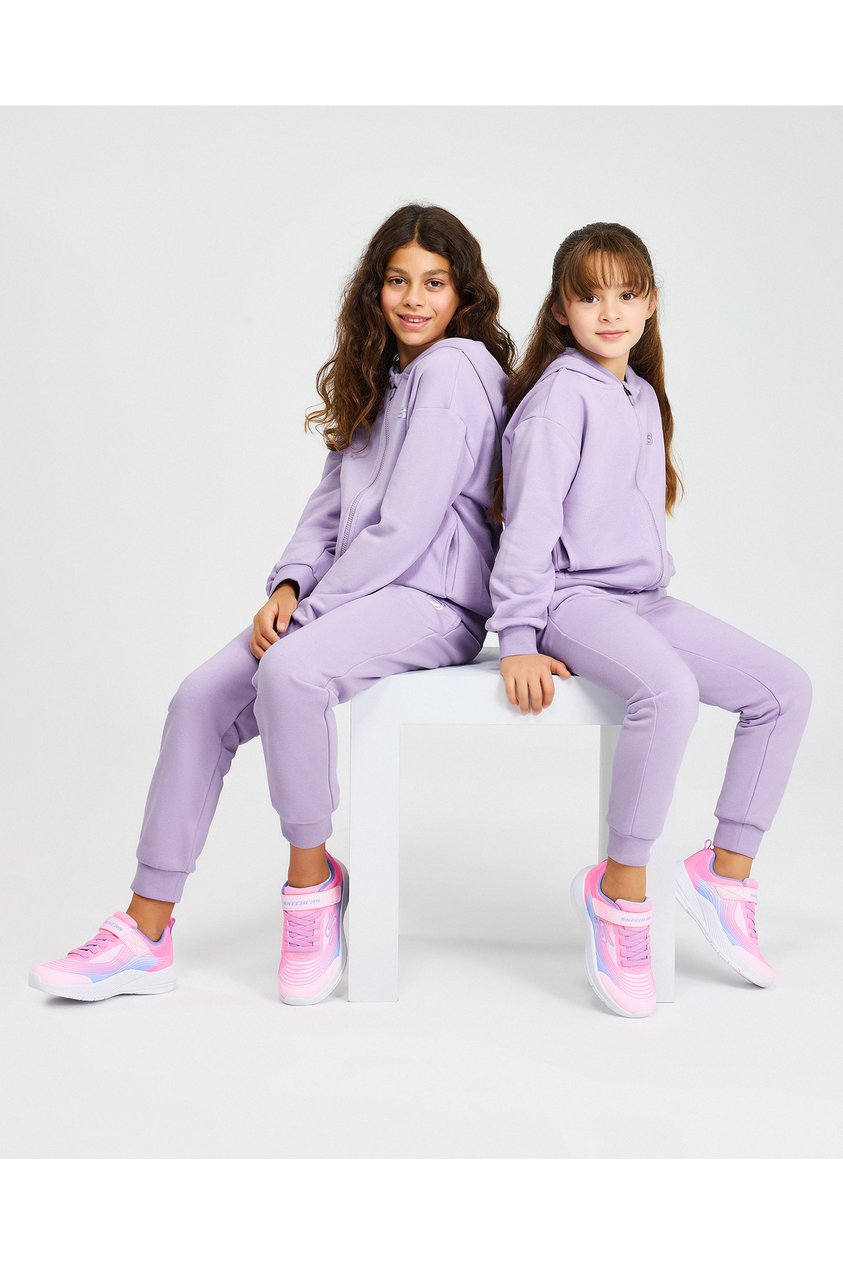 اسکچرز شلوار ورزشی زنانه جی اسنشال مدل Jogger، رنگ بنفش روشن، سایز بزرگ، مدل SK232075-816