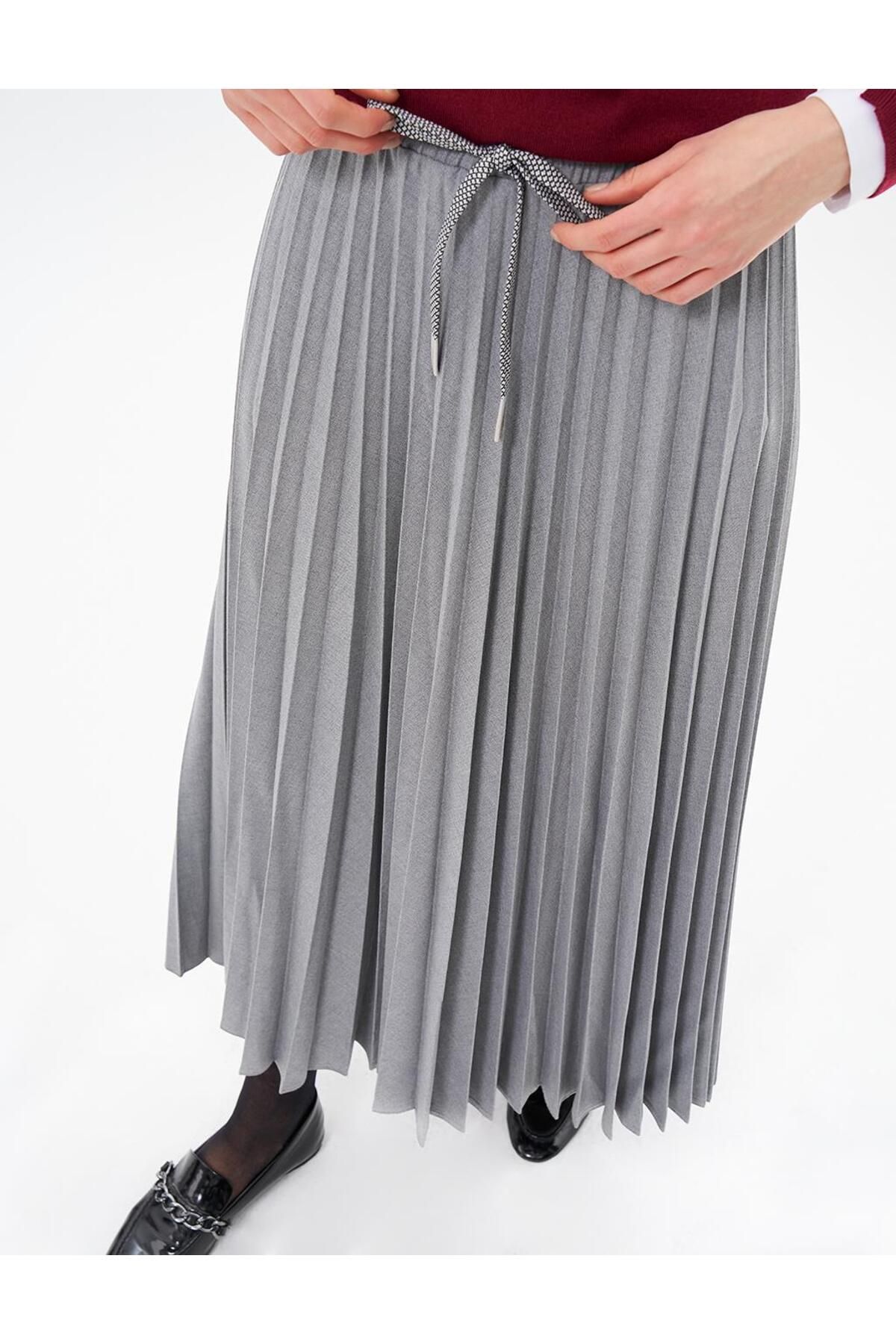 Kayra-Gray Pleated Lace-up Skirt 7