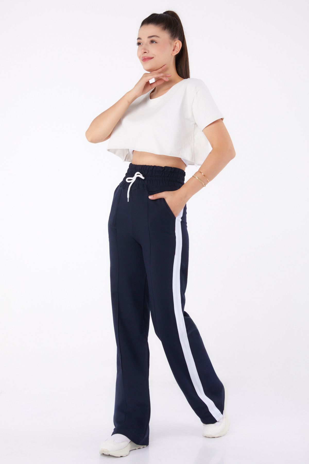 TOFİSA-Straight Medium Women's Navy Blue Striped Trousers - 26249 2