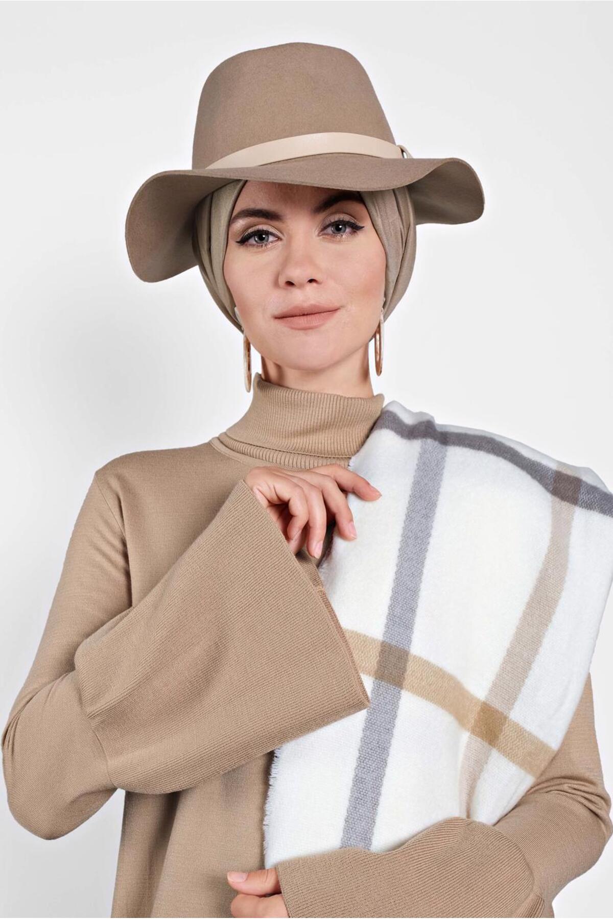 آلوینا پیراهن گشاد با آستین چین‌دار و دامن لاک‌پشتی ۴۰۰۱۲