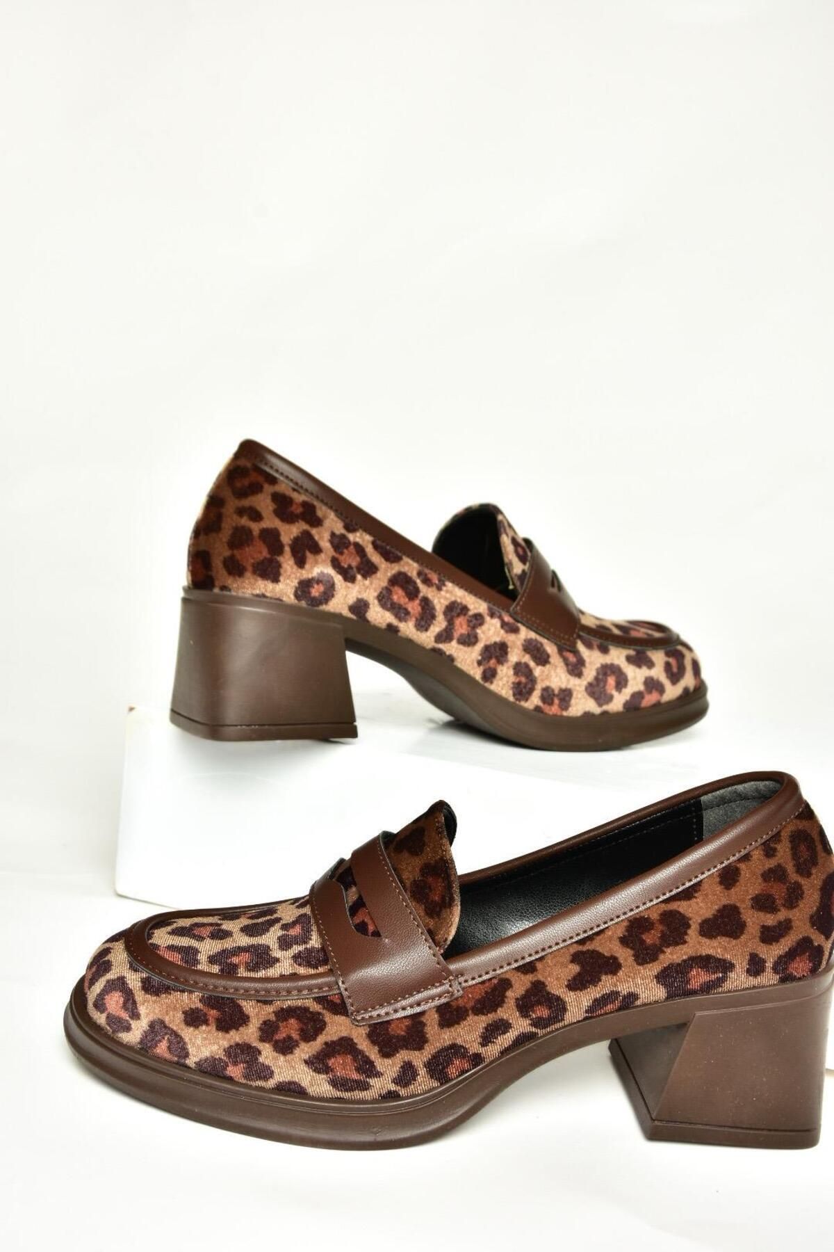 Fox Shoes-تي 820145302   حذاء نسائي بكعب سميك من جلد الغزال البني/الفهد 5