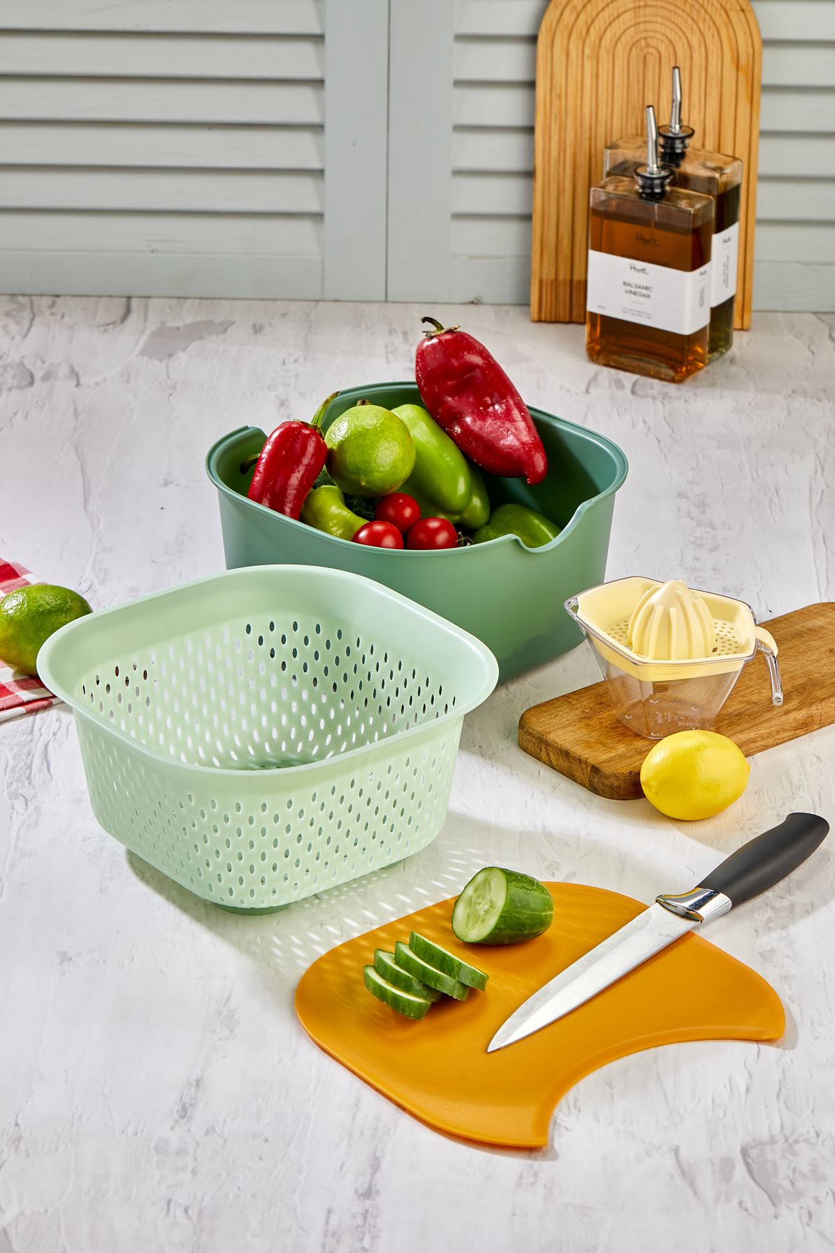 EMBazaar-Master 5 Piece Preparation Set - Multi-Purpose Mixing Bowl, Strainer and Cutting Board 3