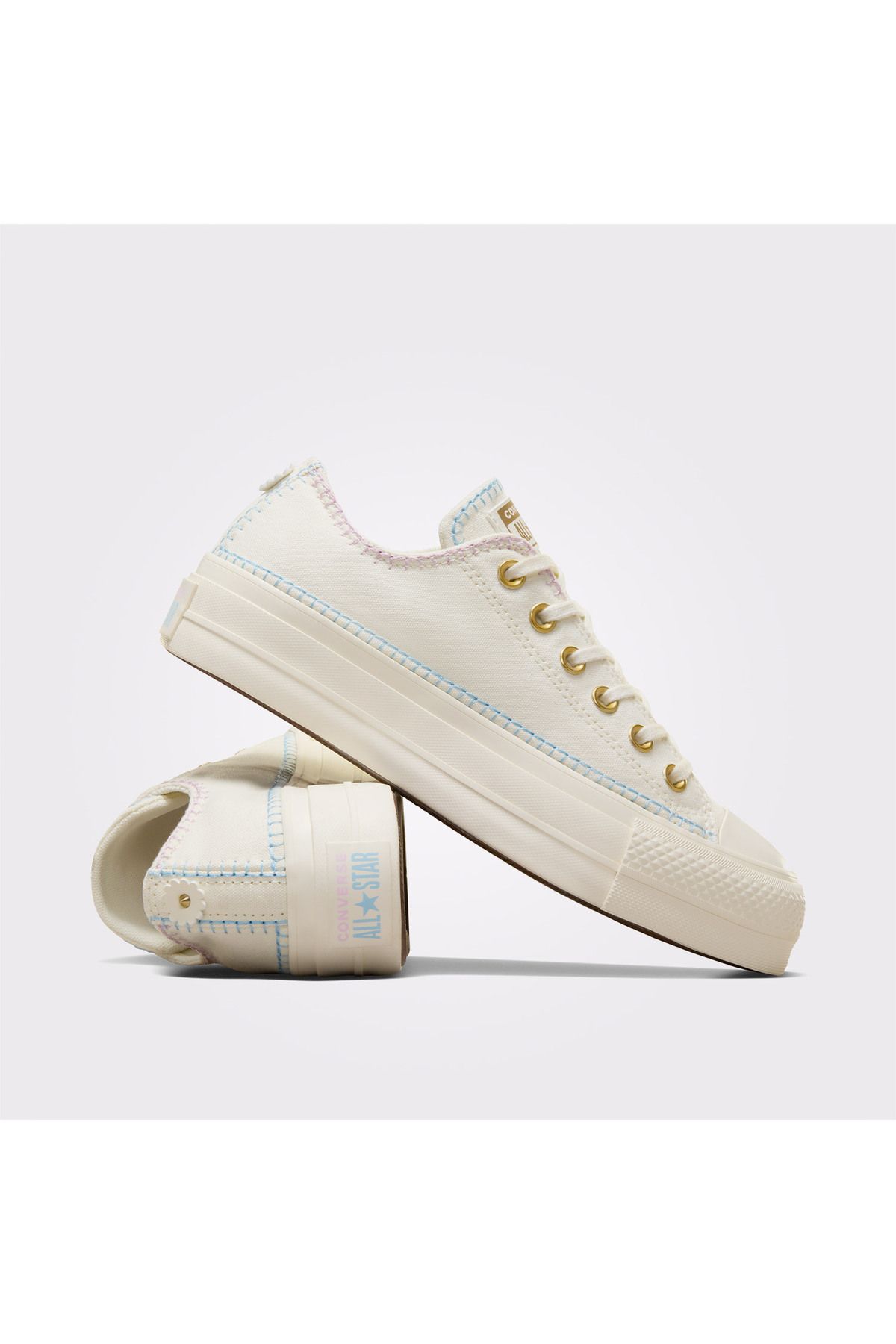 converse-Chuck Taylor All Star Lift Unisex Beige Platform Sneaker 4