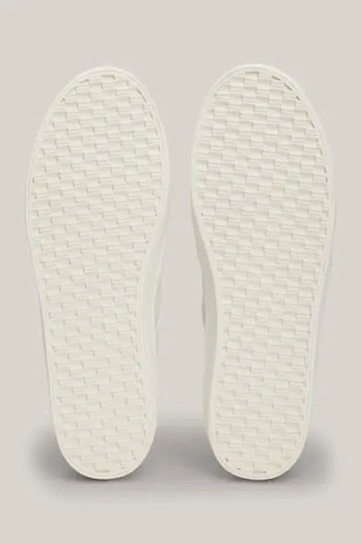 Tommy Hilfiger-Essential Vulc Sneaker - Mono Gram Patterned 4