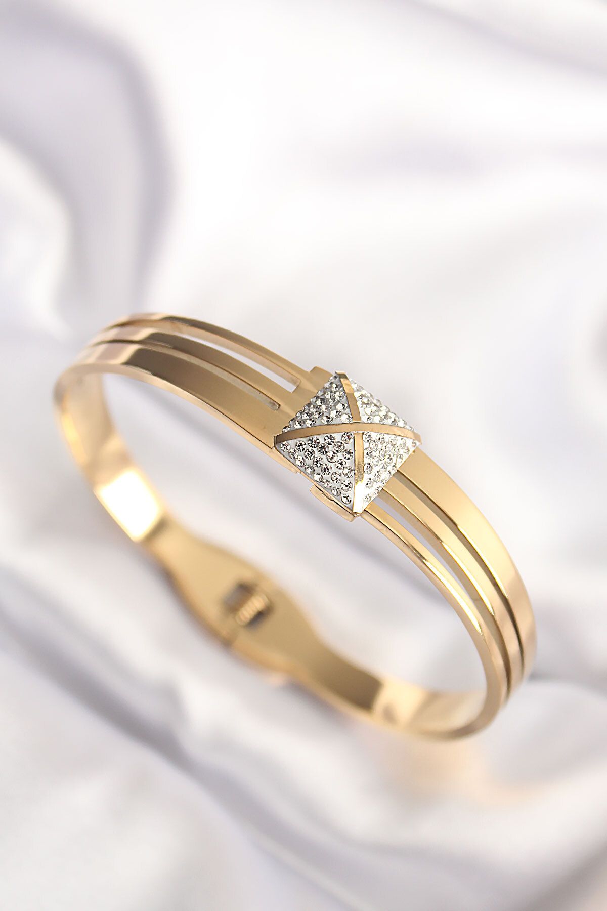 BirdoluSepet 316L Çelik Zirkon Taşlı Gold Renk Kadın Kelepçe Bilezik
