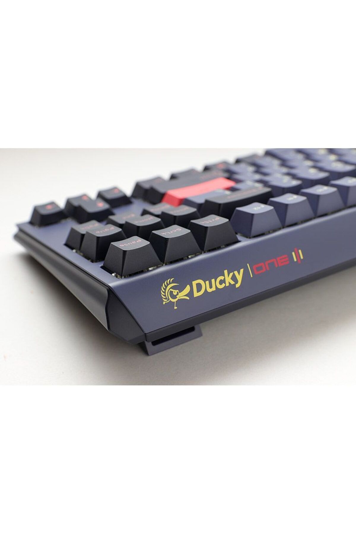 Ducky-لوحة مفاتيح الألعاب الميكانيكية One 3 Cosmic Blue TLK 80% - لون أزرق كرزي 8