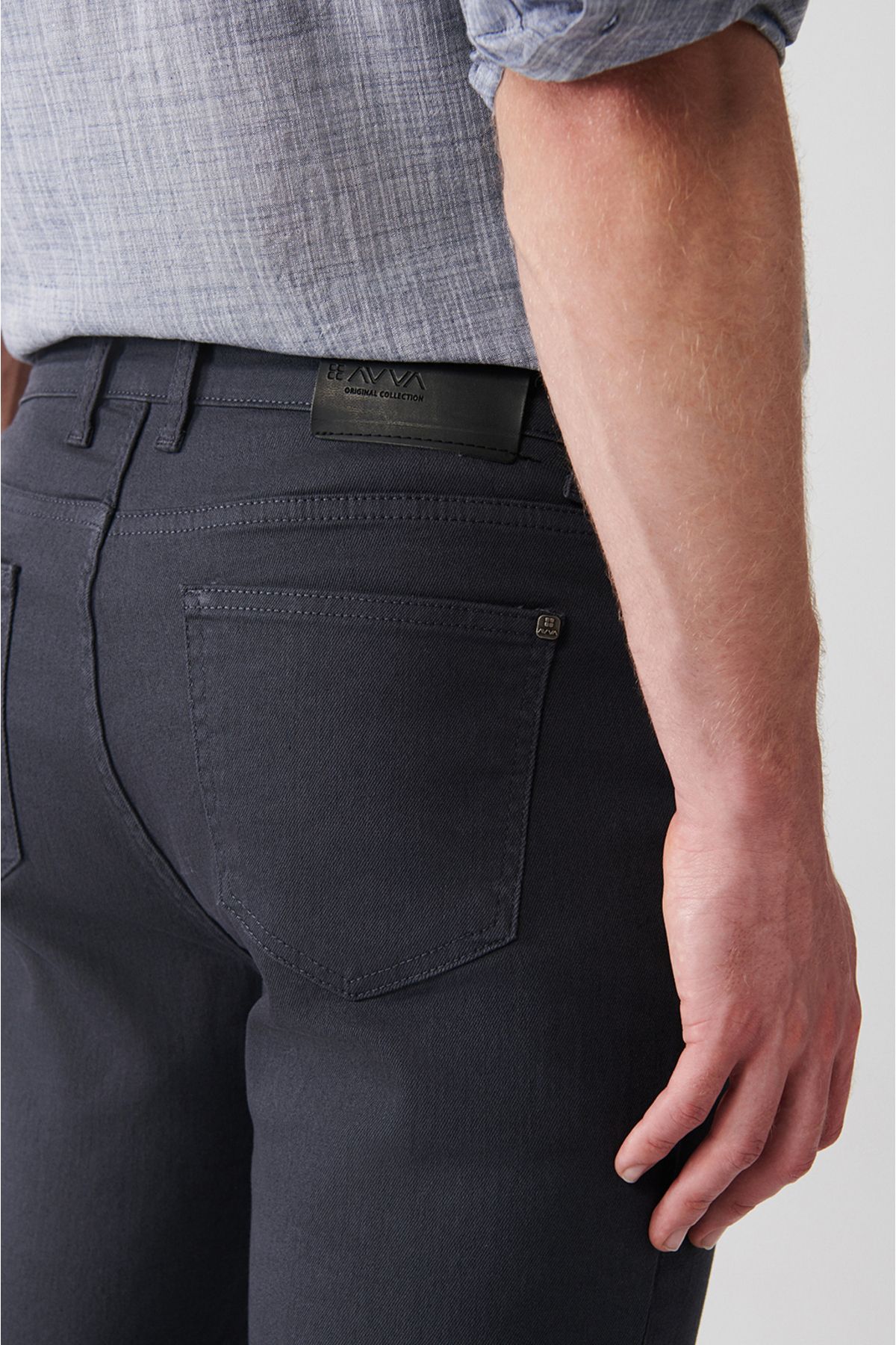 Avva-Anthrazitfarbene, flexible Canvas-Hose mit 5 Taschen für Herren B 003003 7