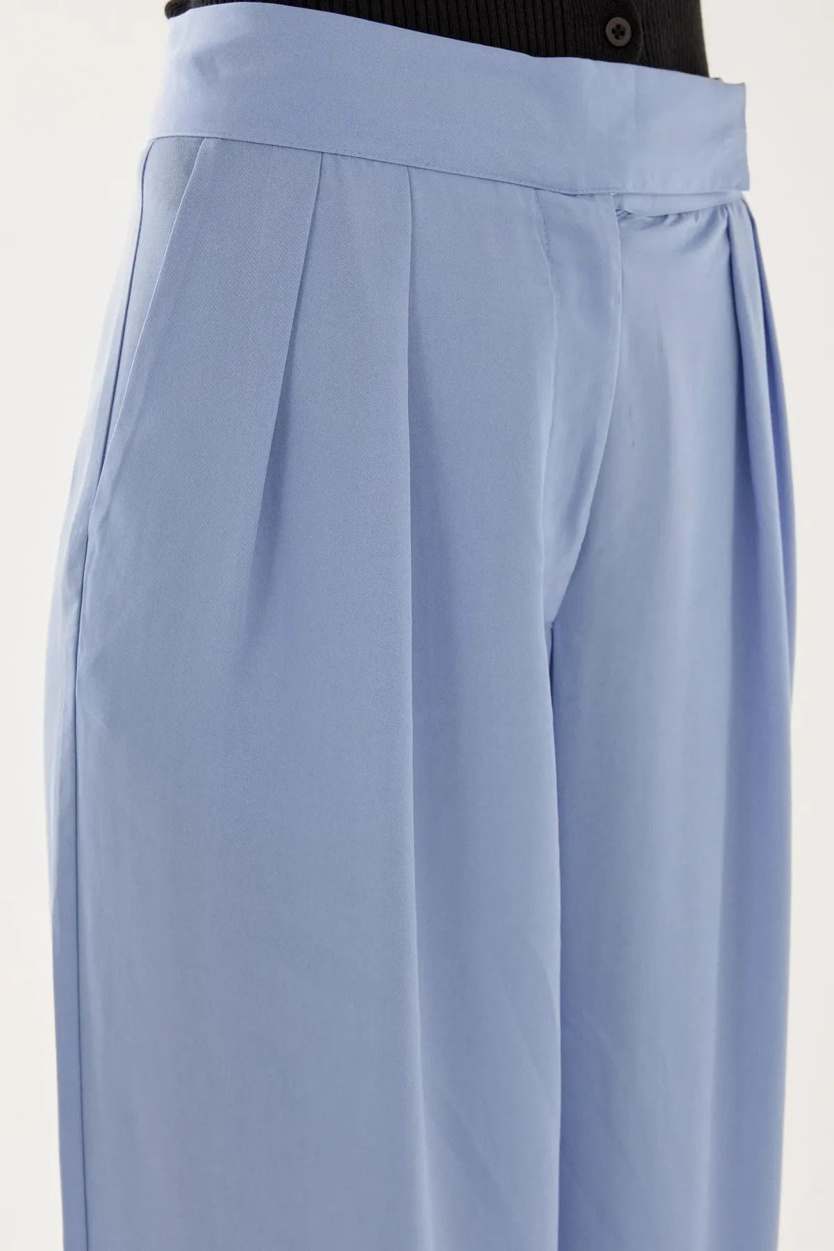 Hiccup-PLEATED PANT 3