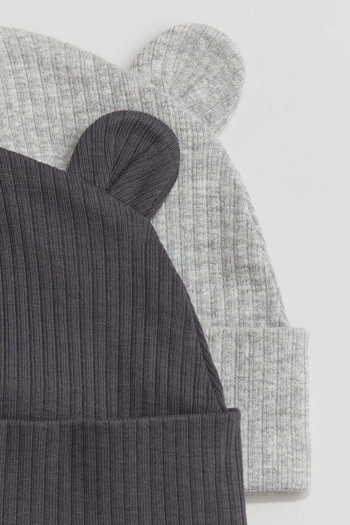 کلاه مردانه 2 گوش به تفصیل و لوبیا H&M