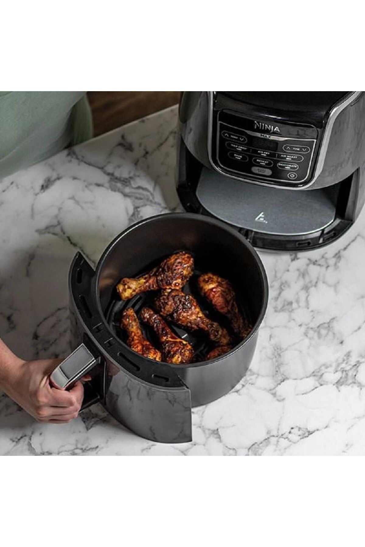 NINJA-Air Fryer Max 5.2L - Temperature Control and Defrost Function 4