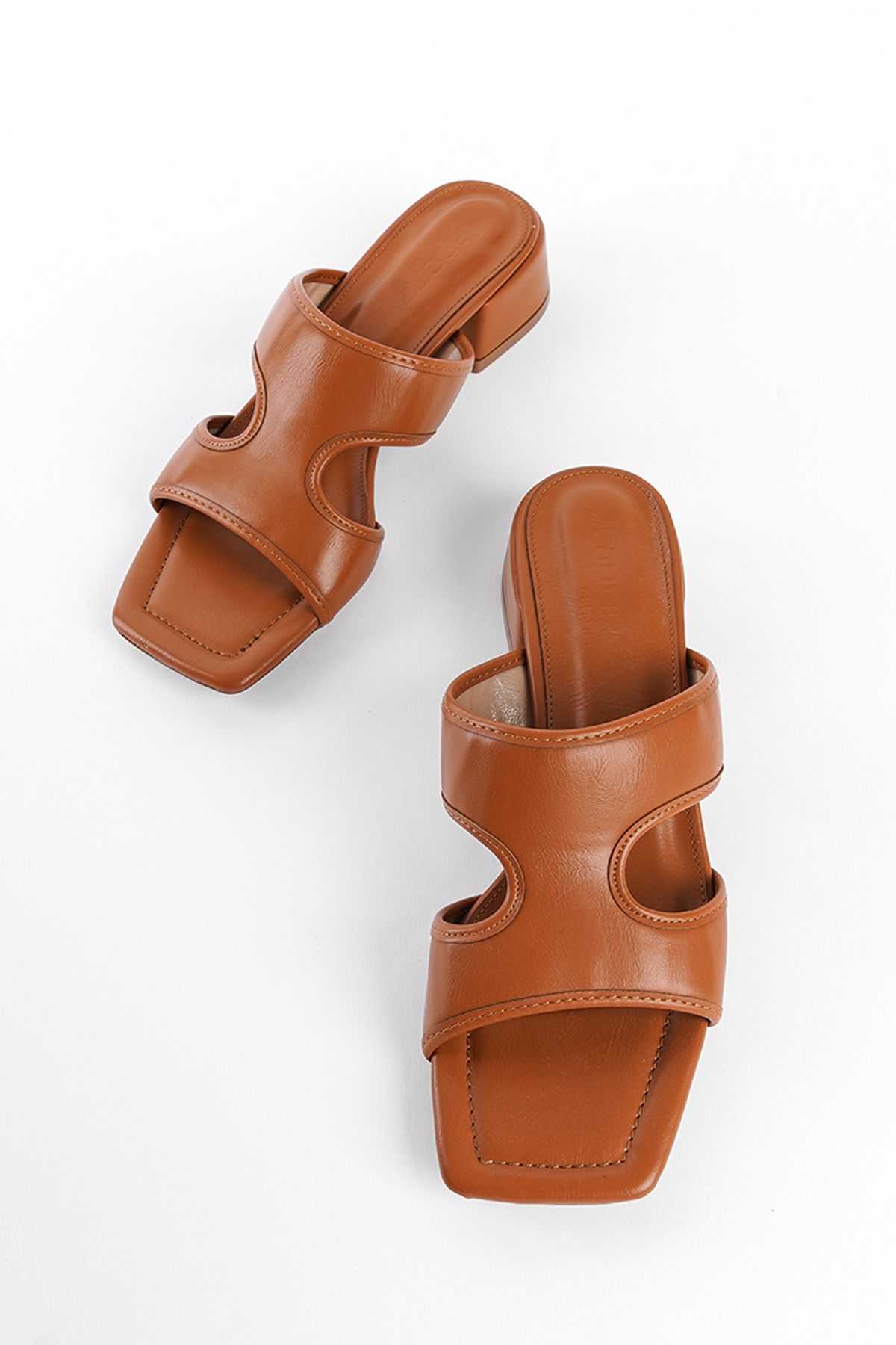 دمپایی چند رنگ زنانه گروه مجرد با پاشنه کوتاه Capone Outfitters