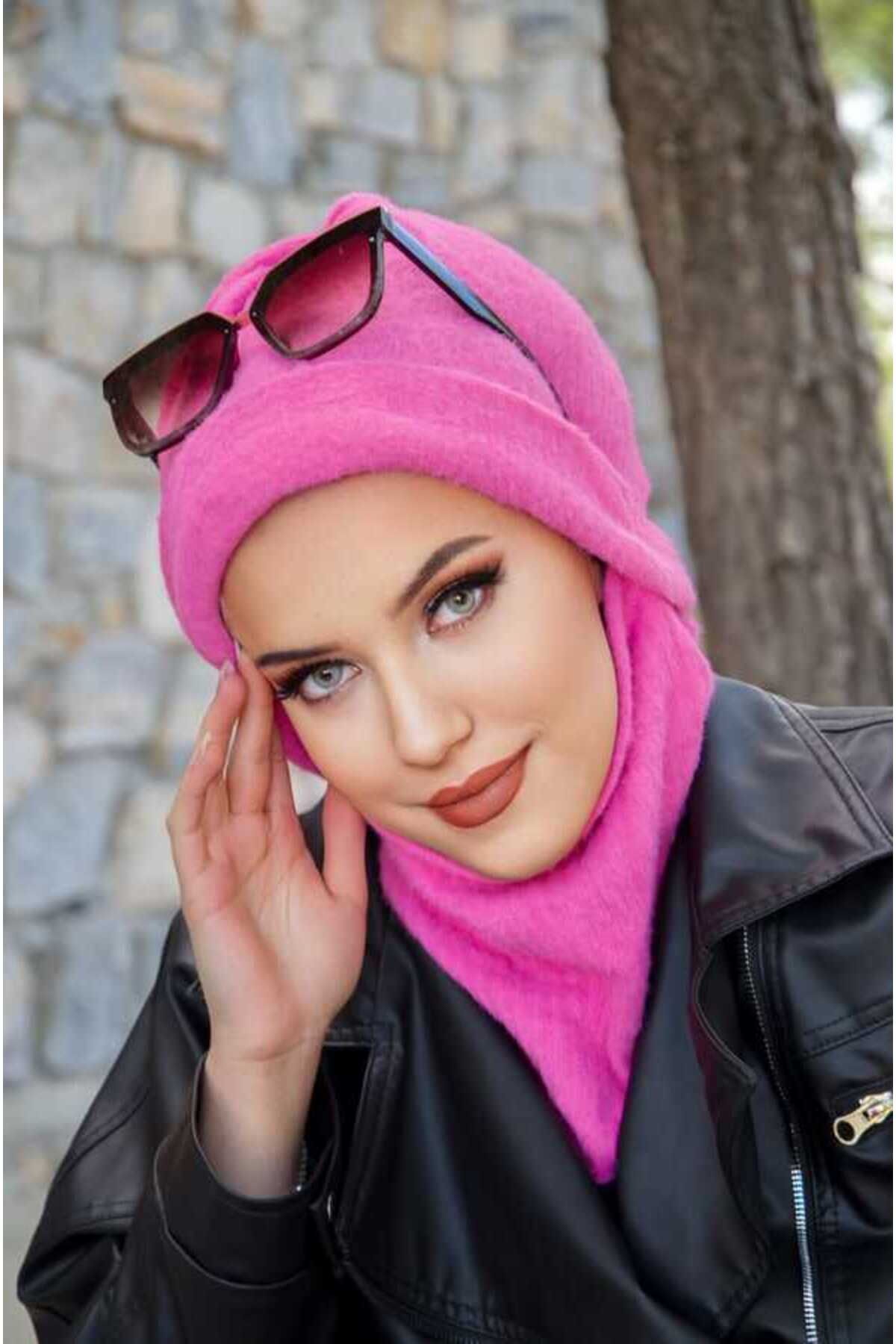 Aişe tesettür-Pink Masked Beanie 3