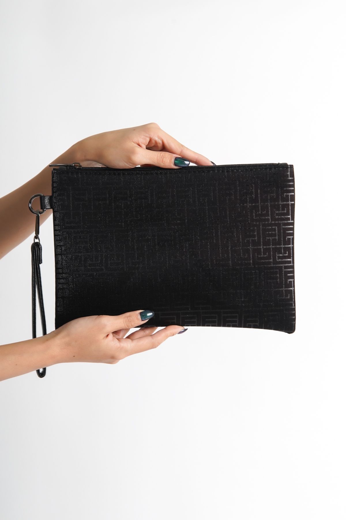 Capone Outfitters Saten Labirent Desenli Paris Kadın Clutch Çanta