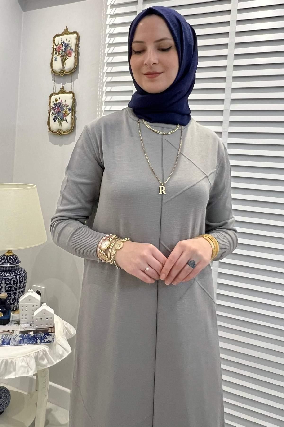 Rabia Şamlı-Armağan Gray Knitwear Dress 3