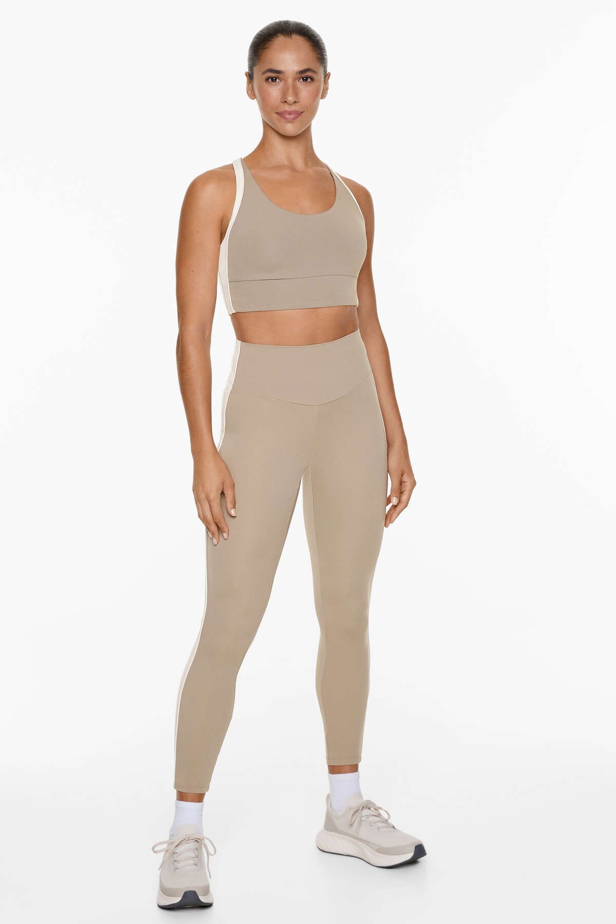 Oysho-Medium-support comfortlux sports bra with cups 2