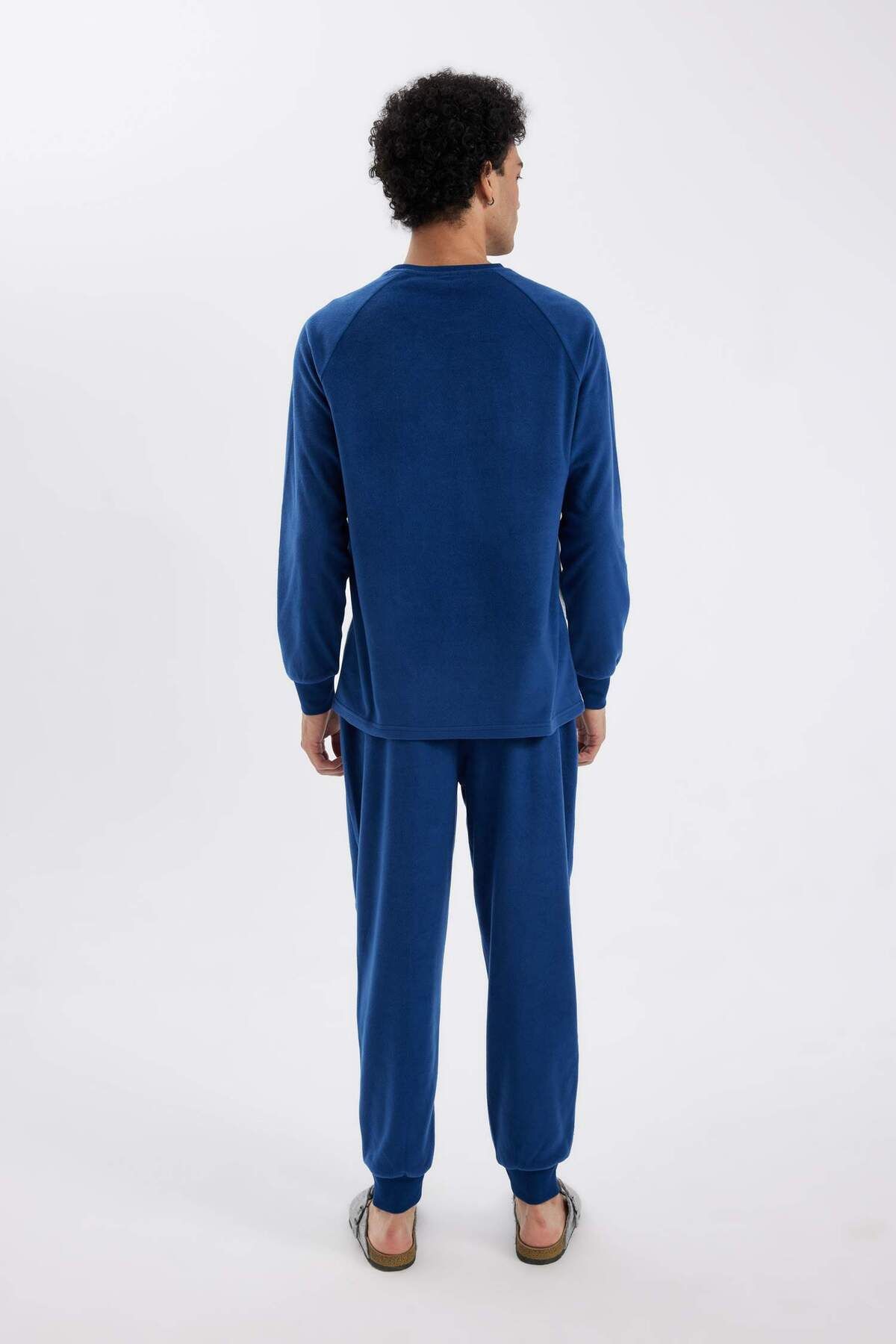 DeFacto-Regular Fit Fleece Pajamas Set Printed Long Sleeve Top Long Bottom C6100Ax24Wn 6