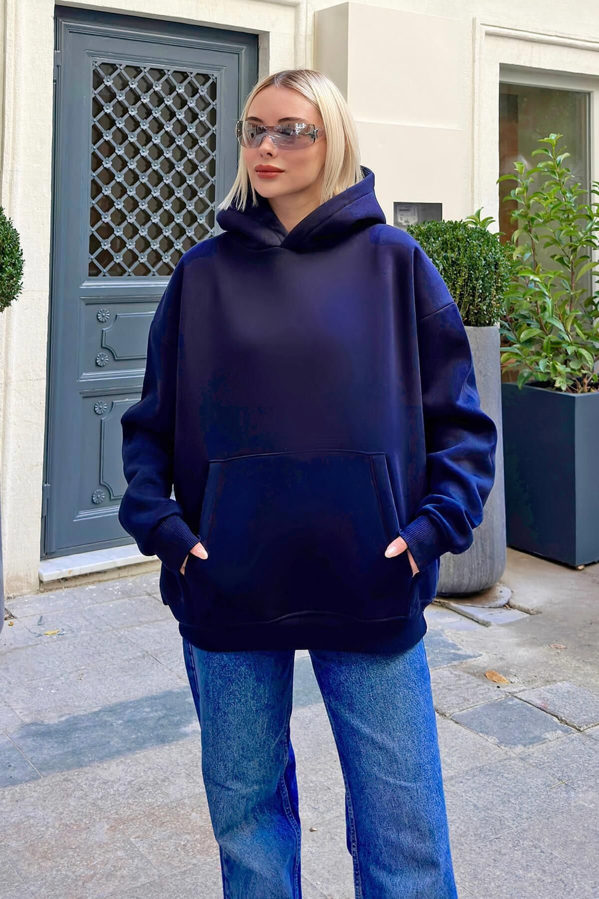 Swist-Granatowa bluza damska z kapturem i kieszeniami typu kangurka, oversize 2
