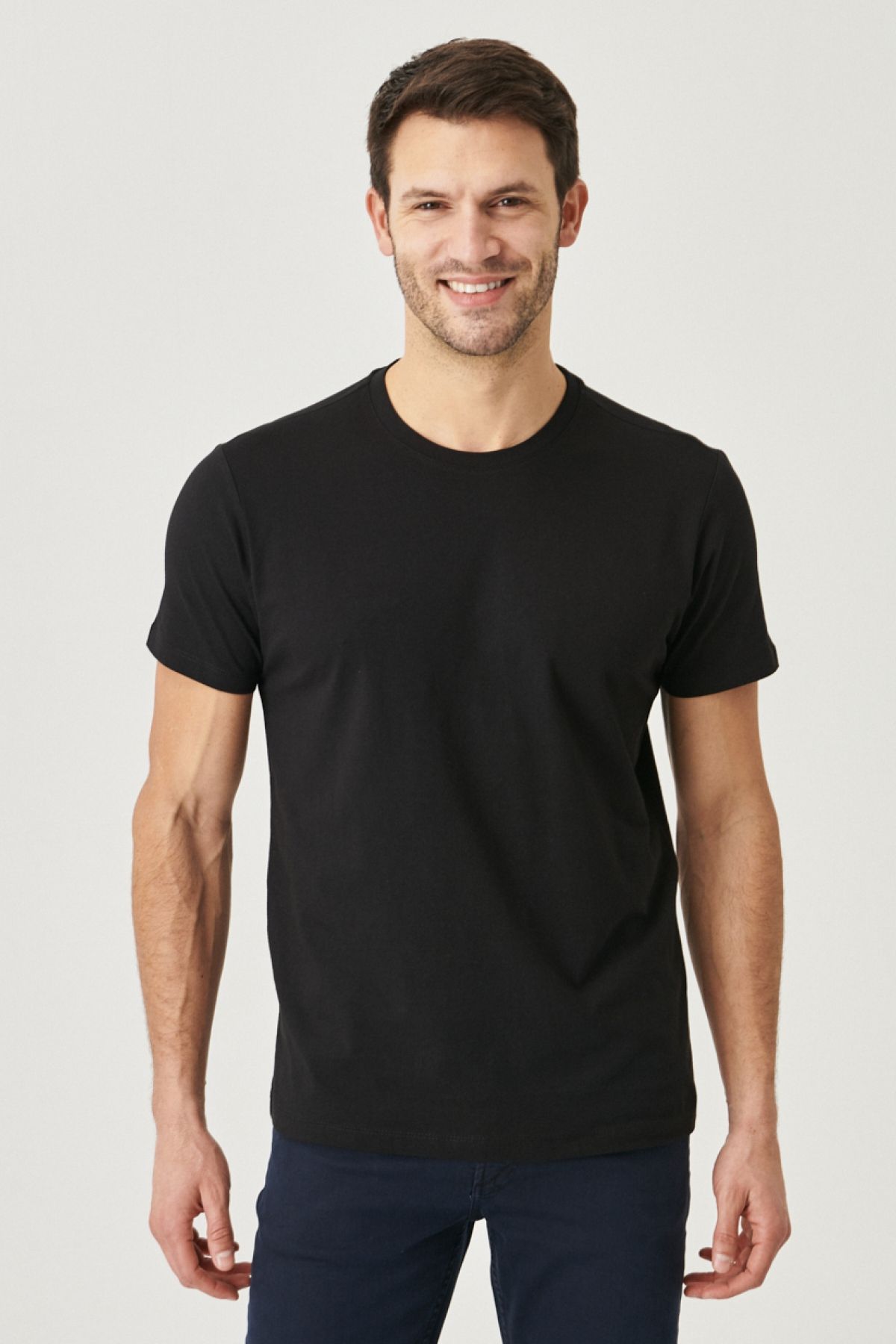 AC&Co / Altınyıldız Classics-BlackSlimFit Crew NeckBasicMen's T-shirt - 100% Cotton 5