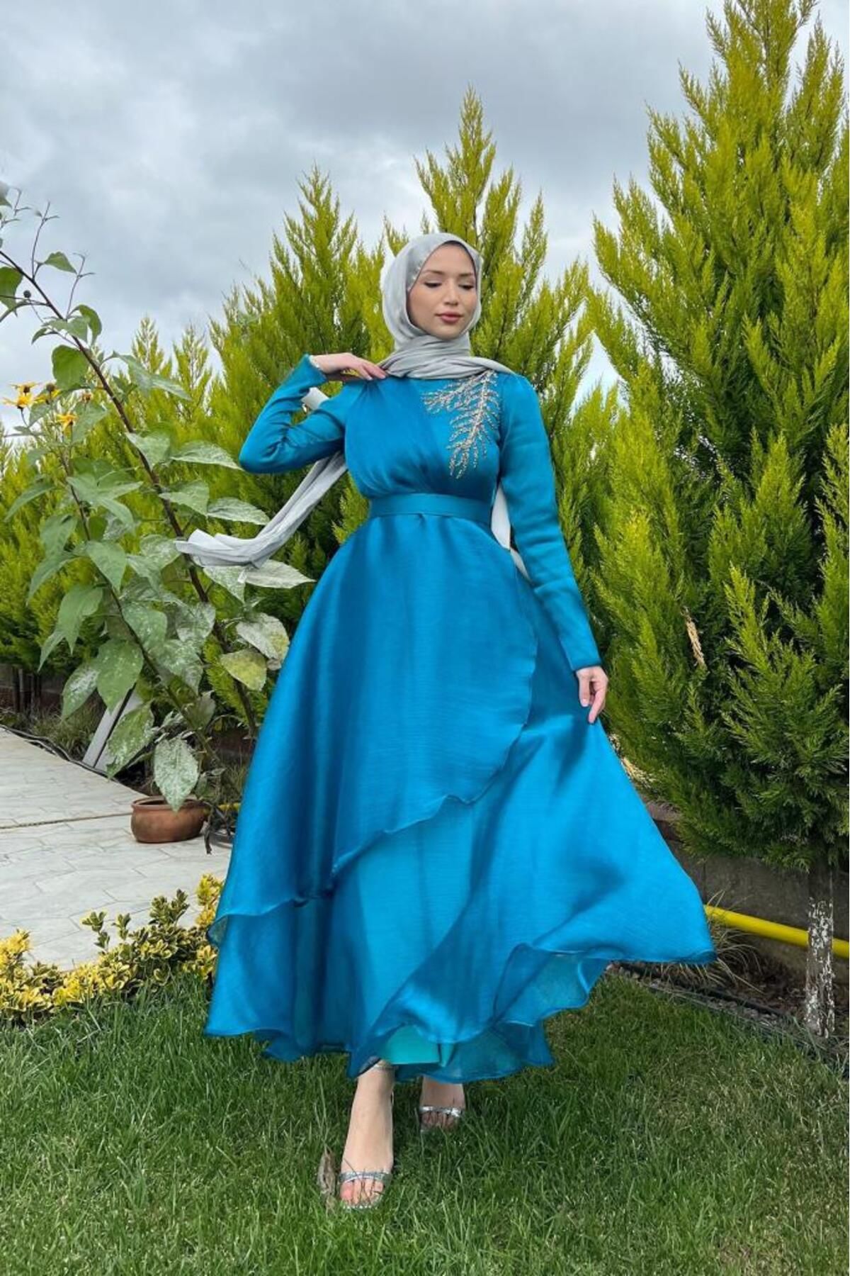 Lamia Giyim-Turquoise Hijab Evening Dress - Leaf Pattern and Stone Embroidered 3